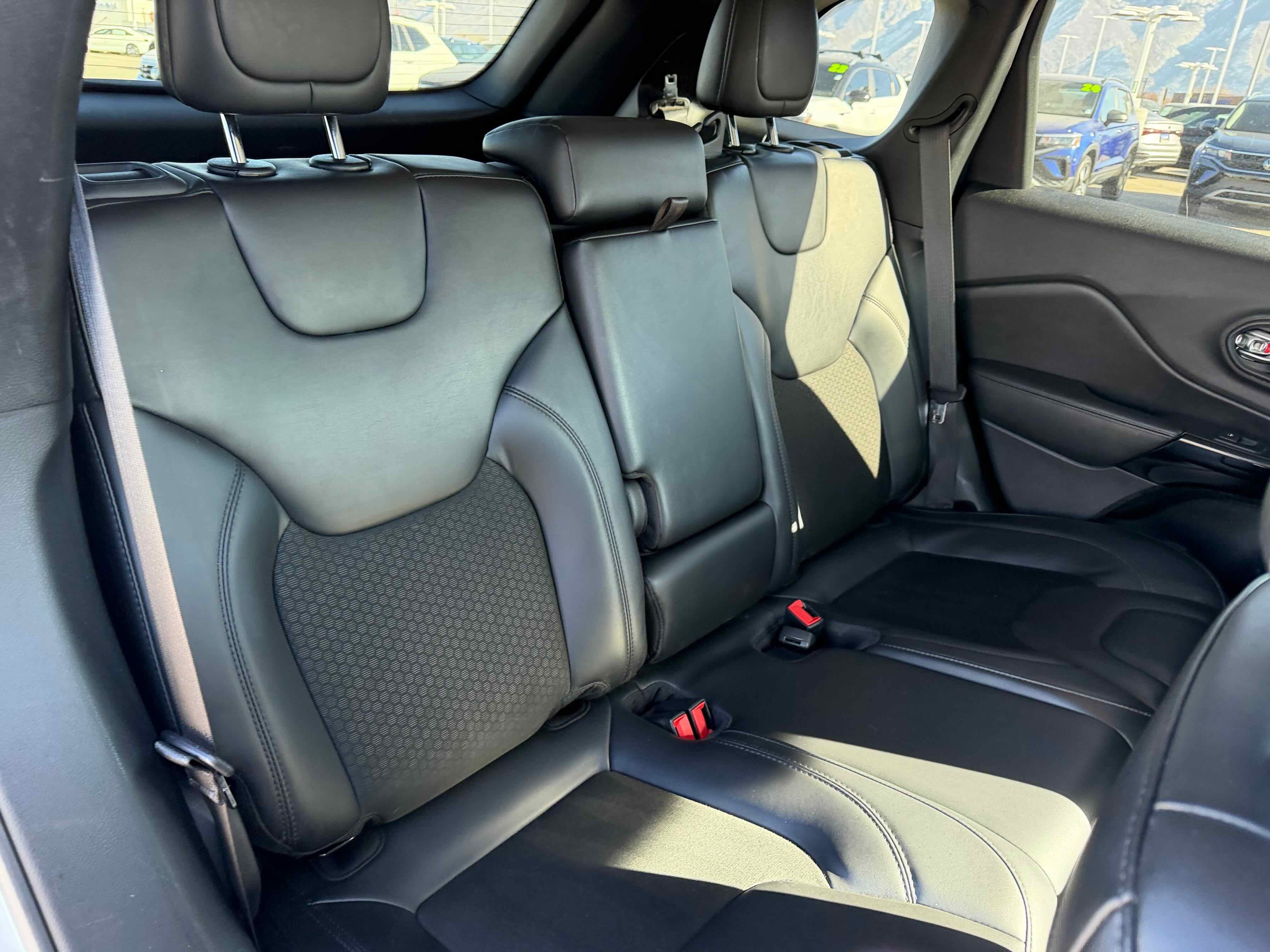 2019 Jeep Cherokee Altitude