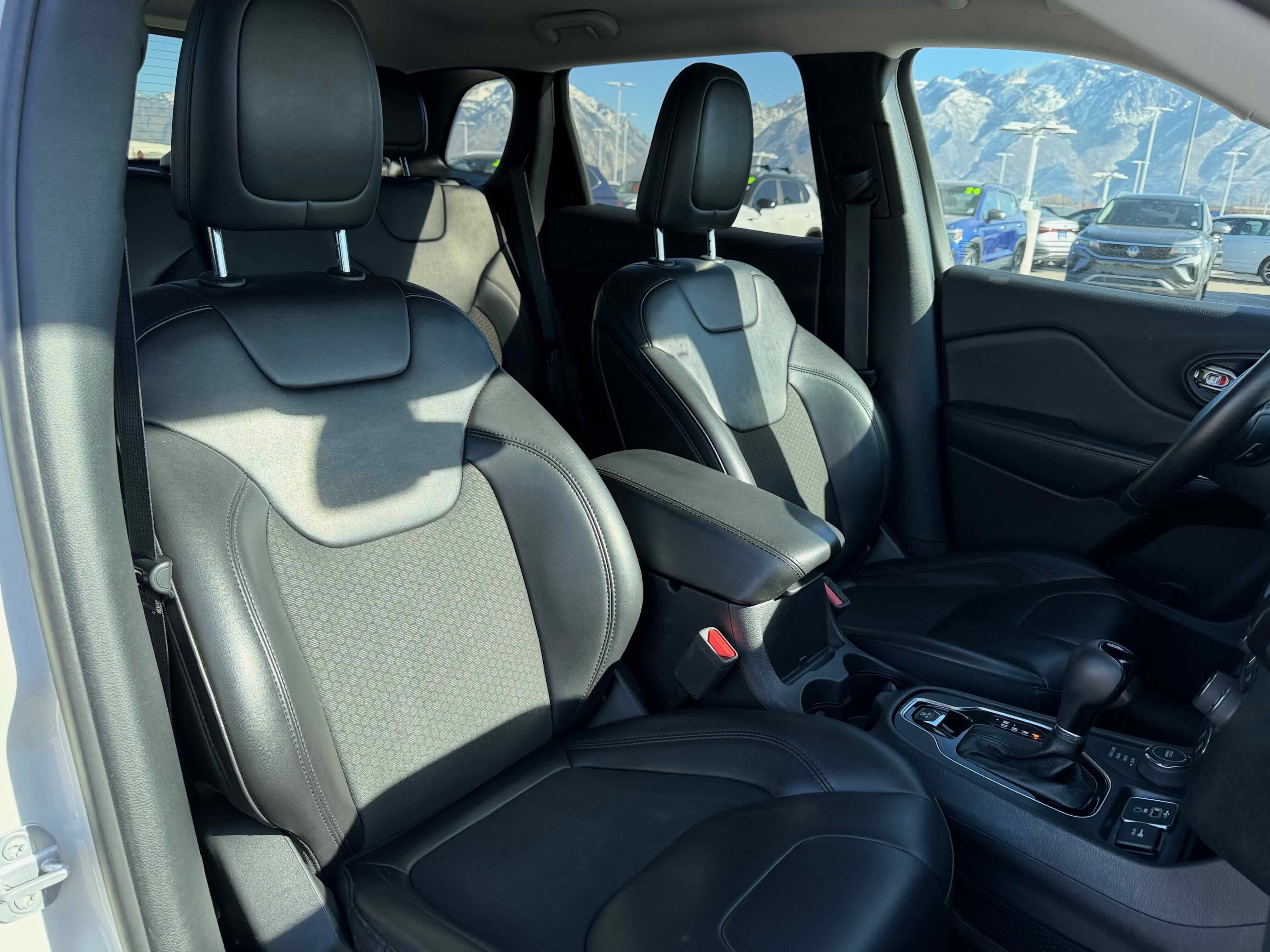 2019 Jeep Cherokee Altitude