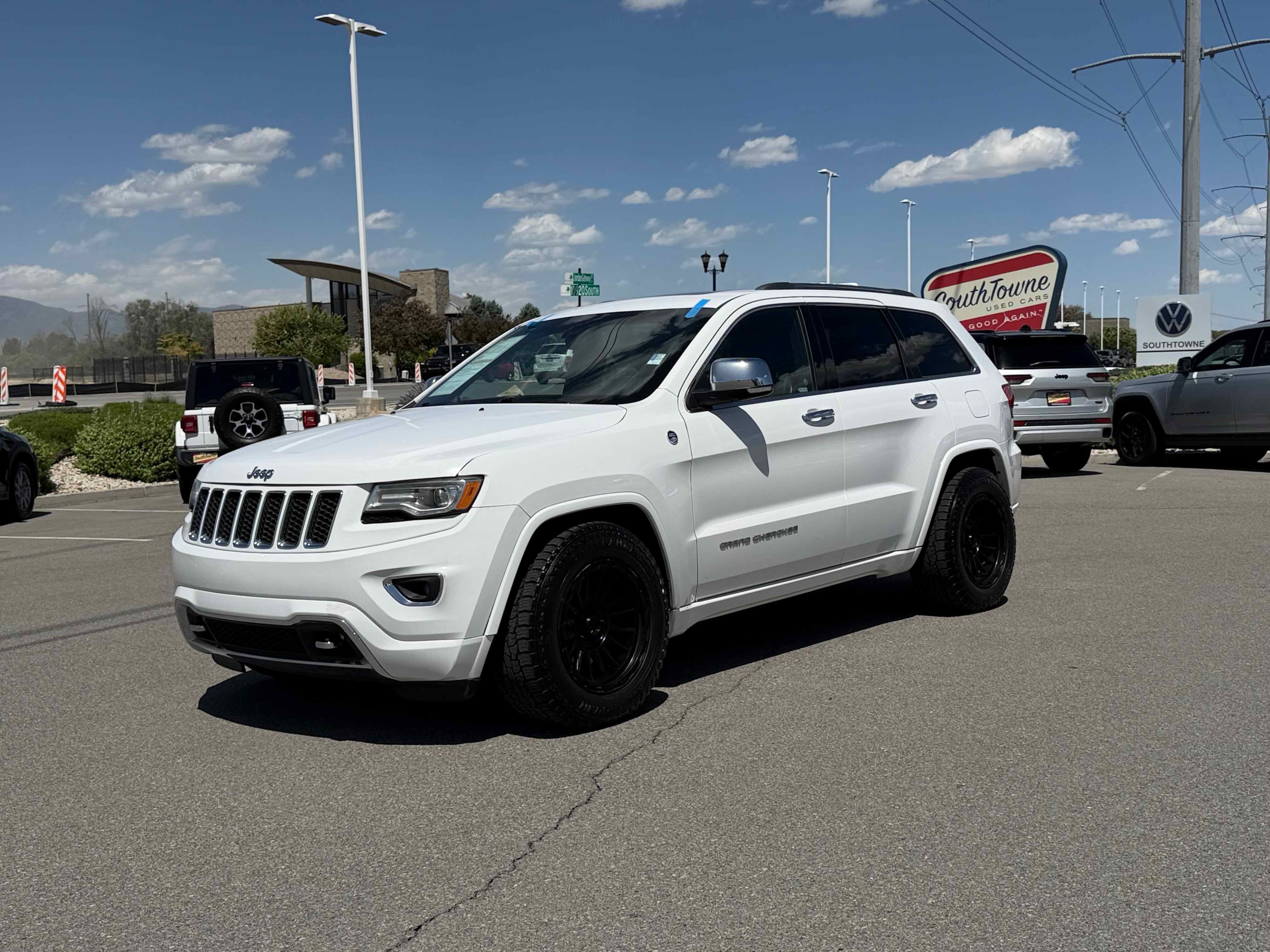 2015 Jeep Grand Cherokee Overland 4WD's photo