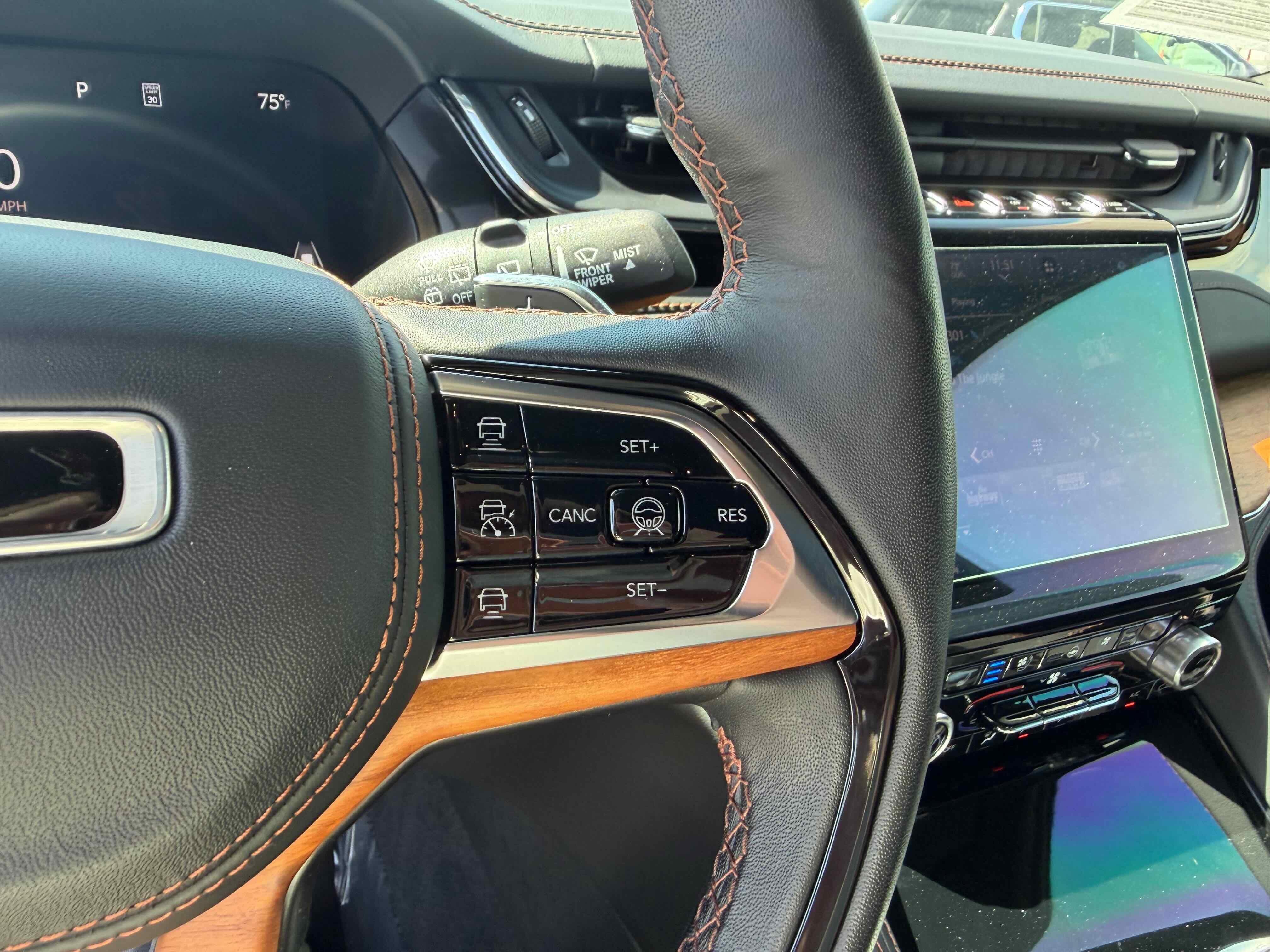 2023 Jeep Grand Cherokee L Summit Reserve