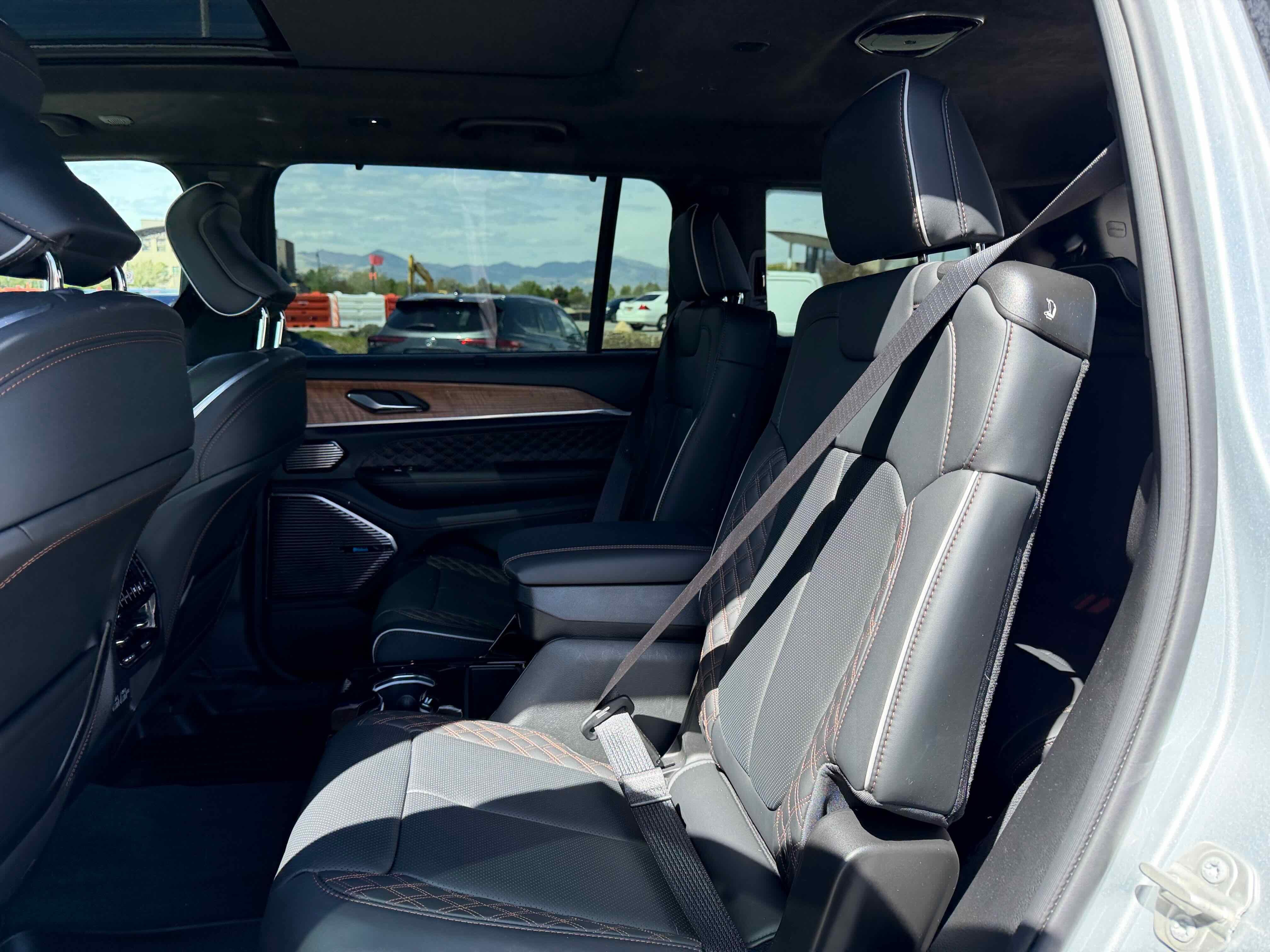 2023 Jeep Grand Cherokee L Summit Reserve