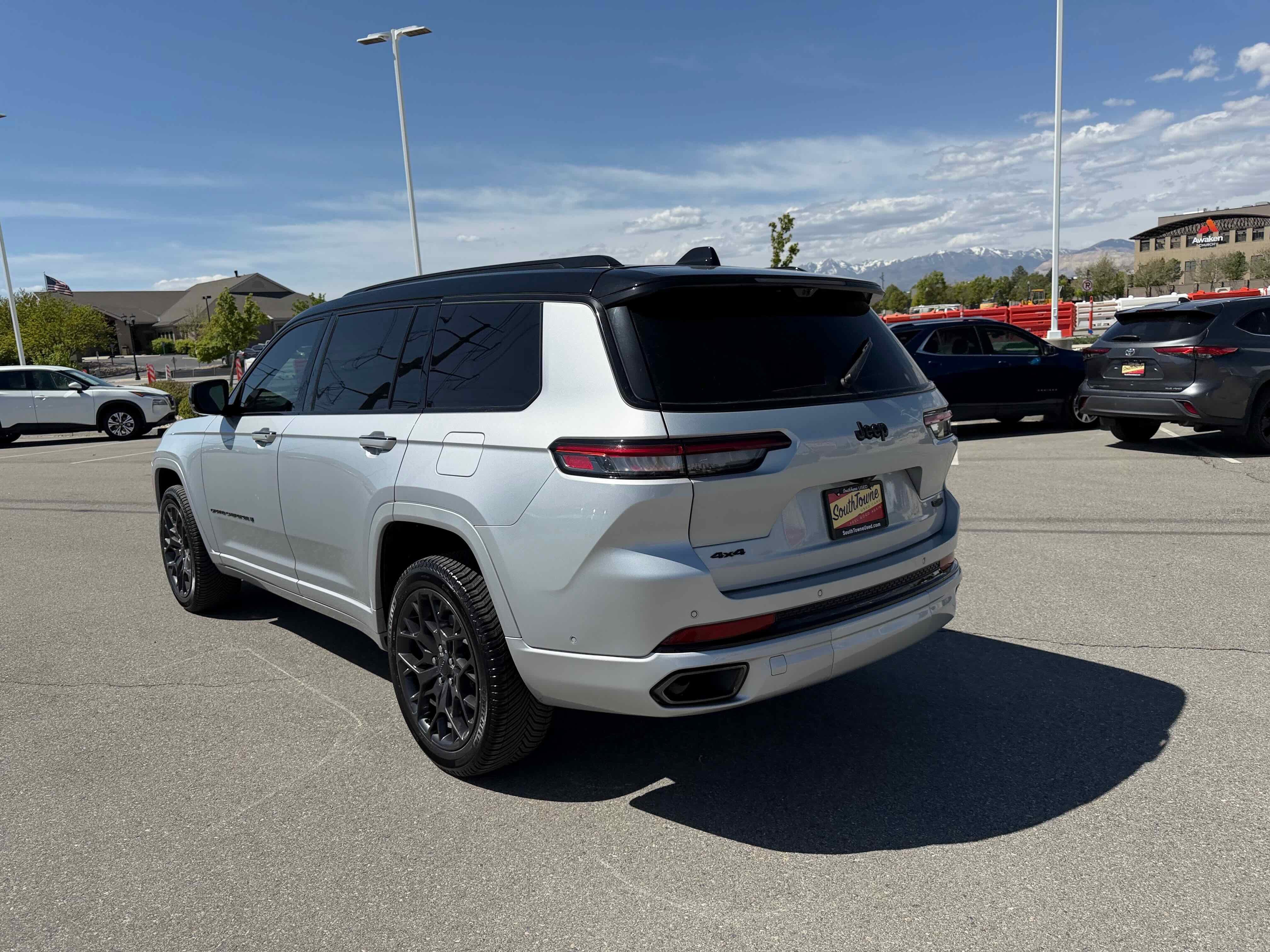 2023 Jeep Grand Cherokee L Summit Reserve