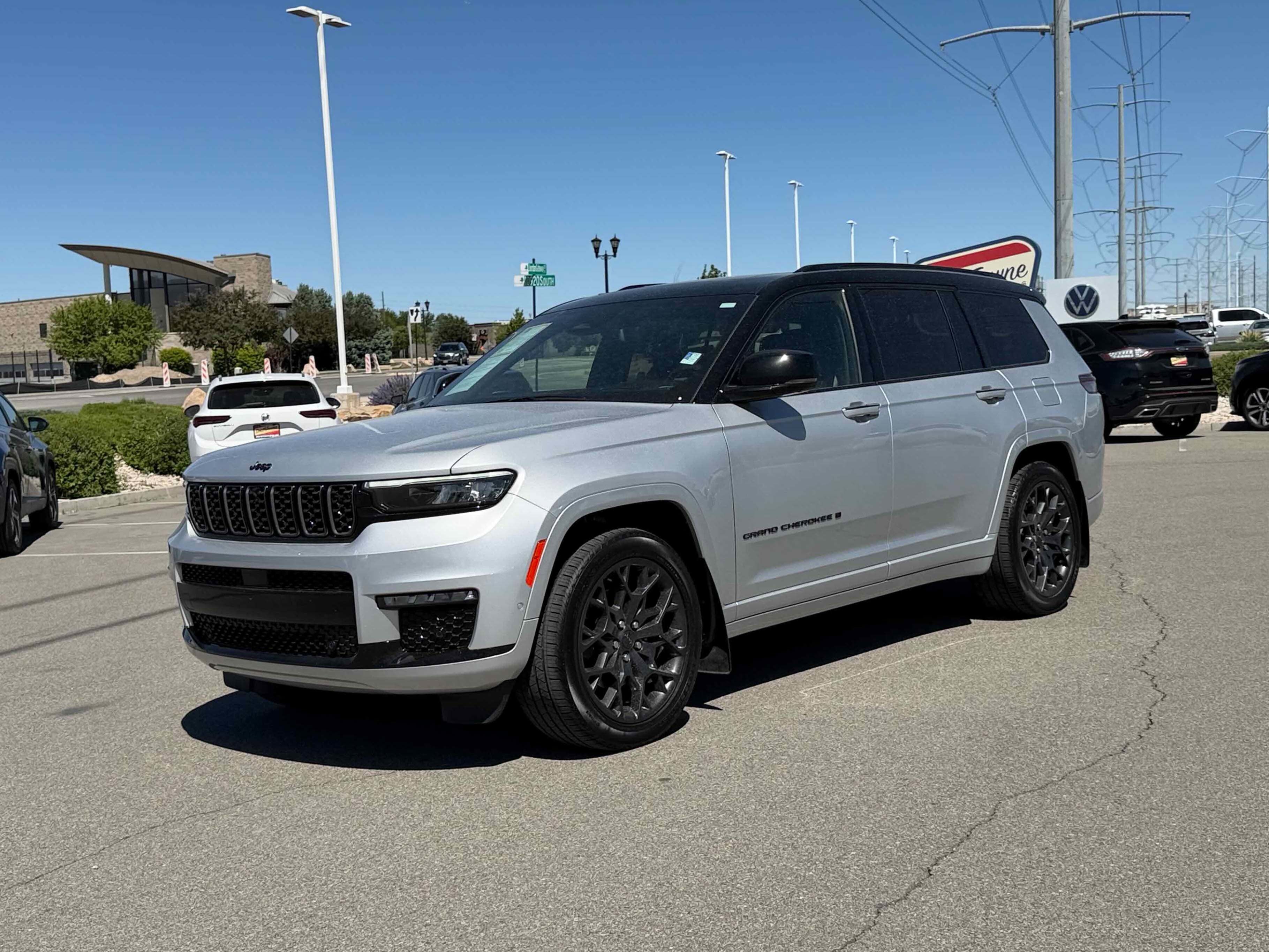 2024 Jeep Grand Cherokee L Summit Reserve 4x4's photo
