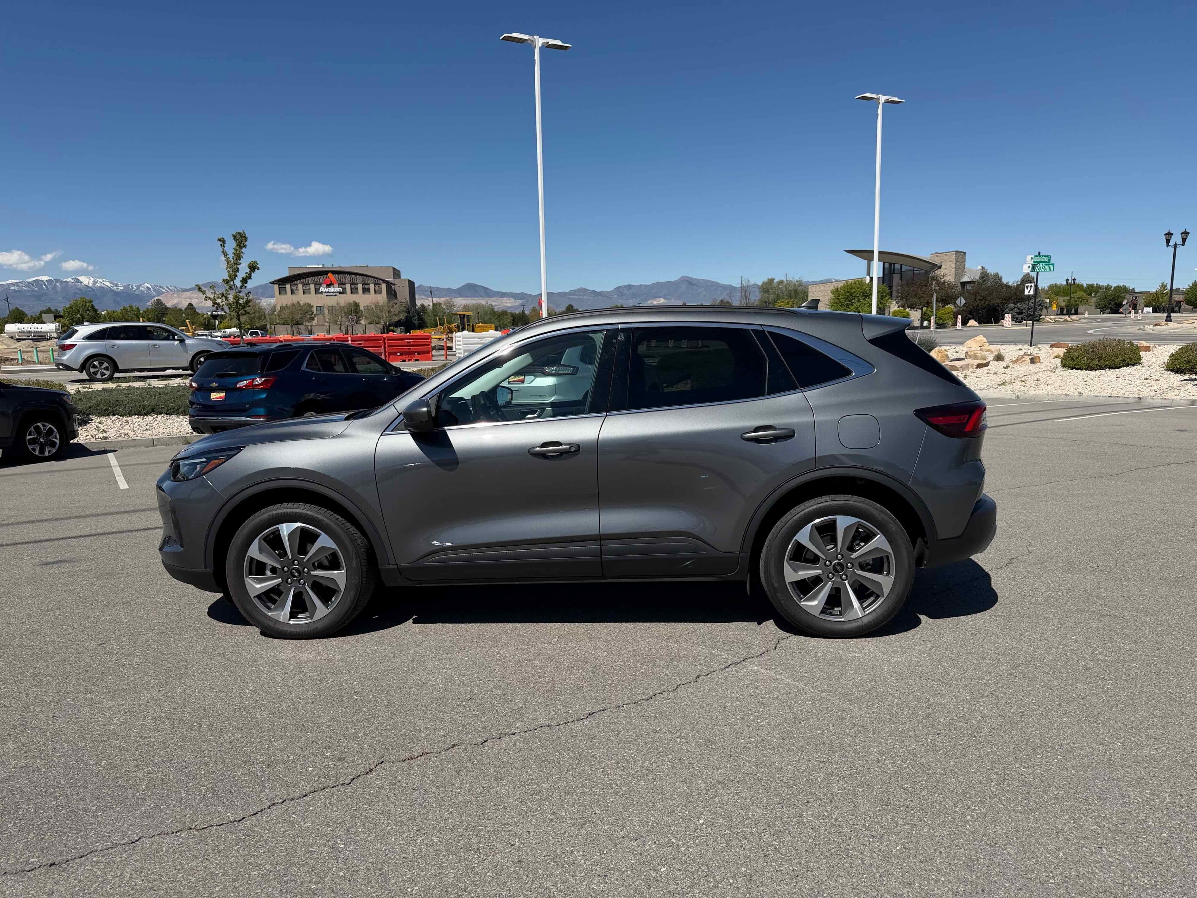 2025 Ford Escape Platinum