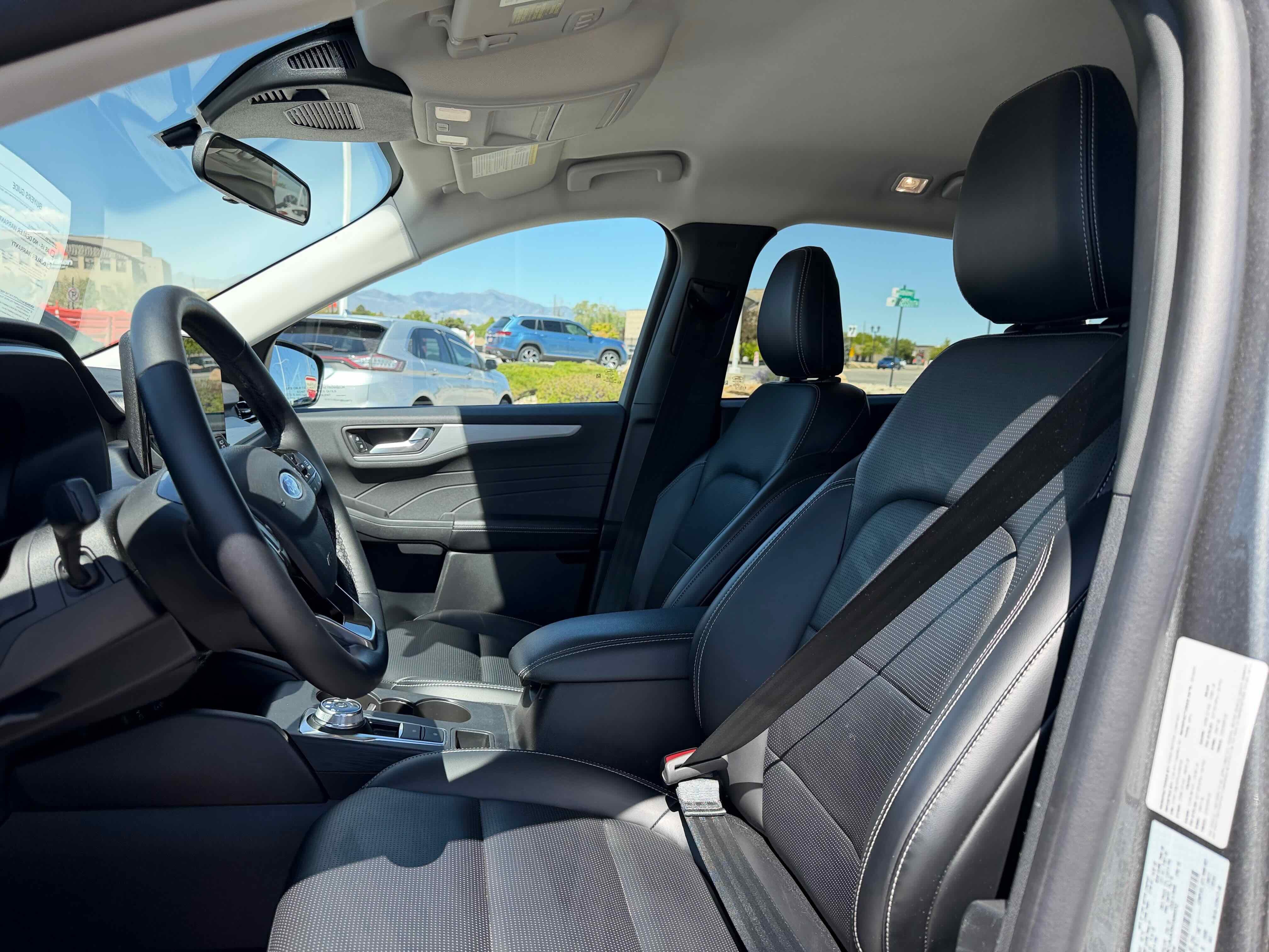 2025 Ford Escape Platinum