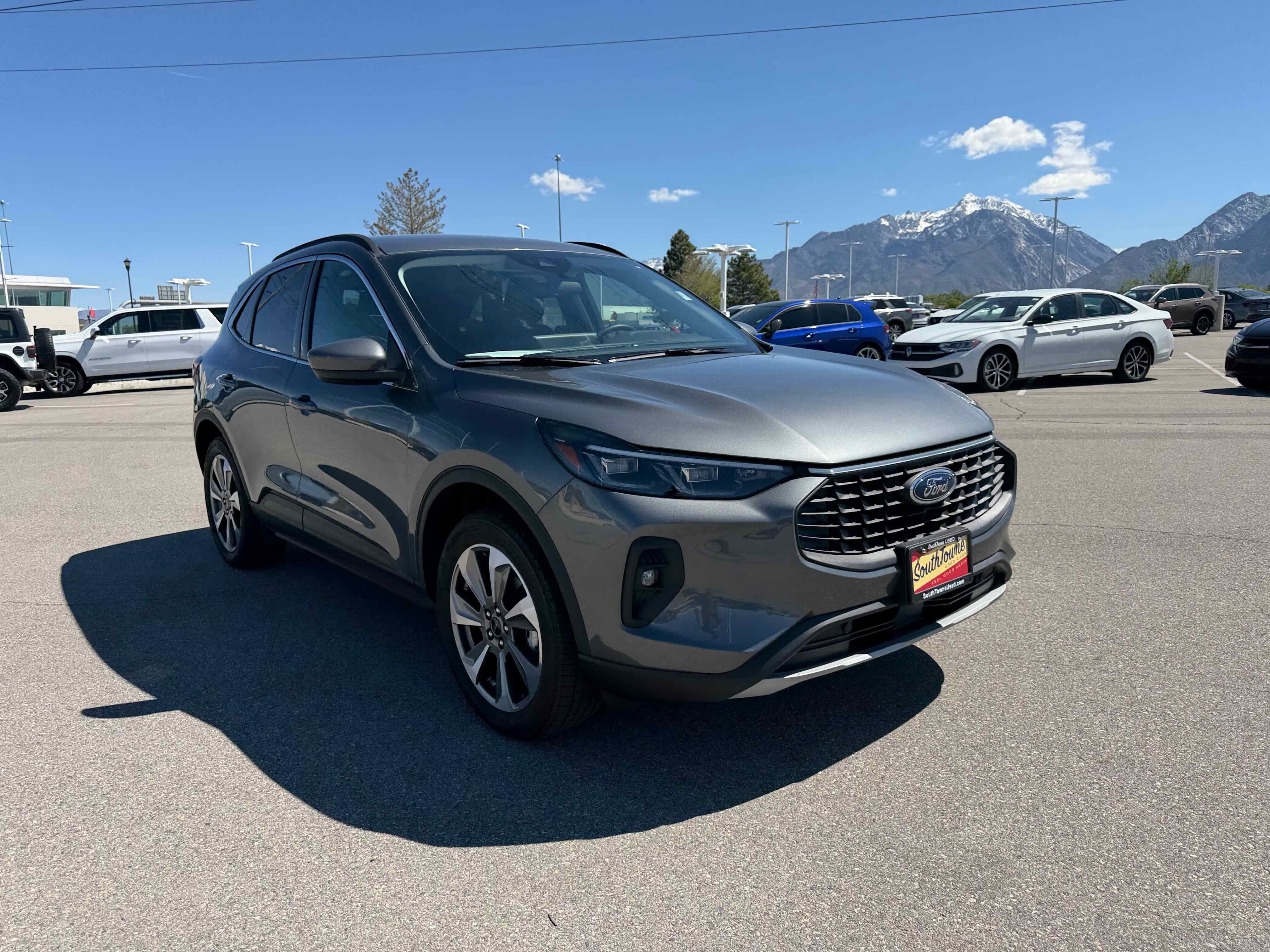 2025 Ford Escape Platinum