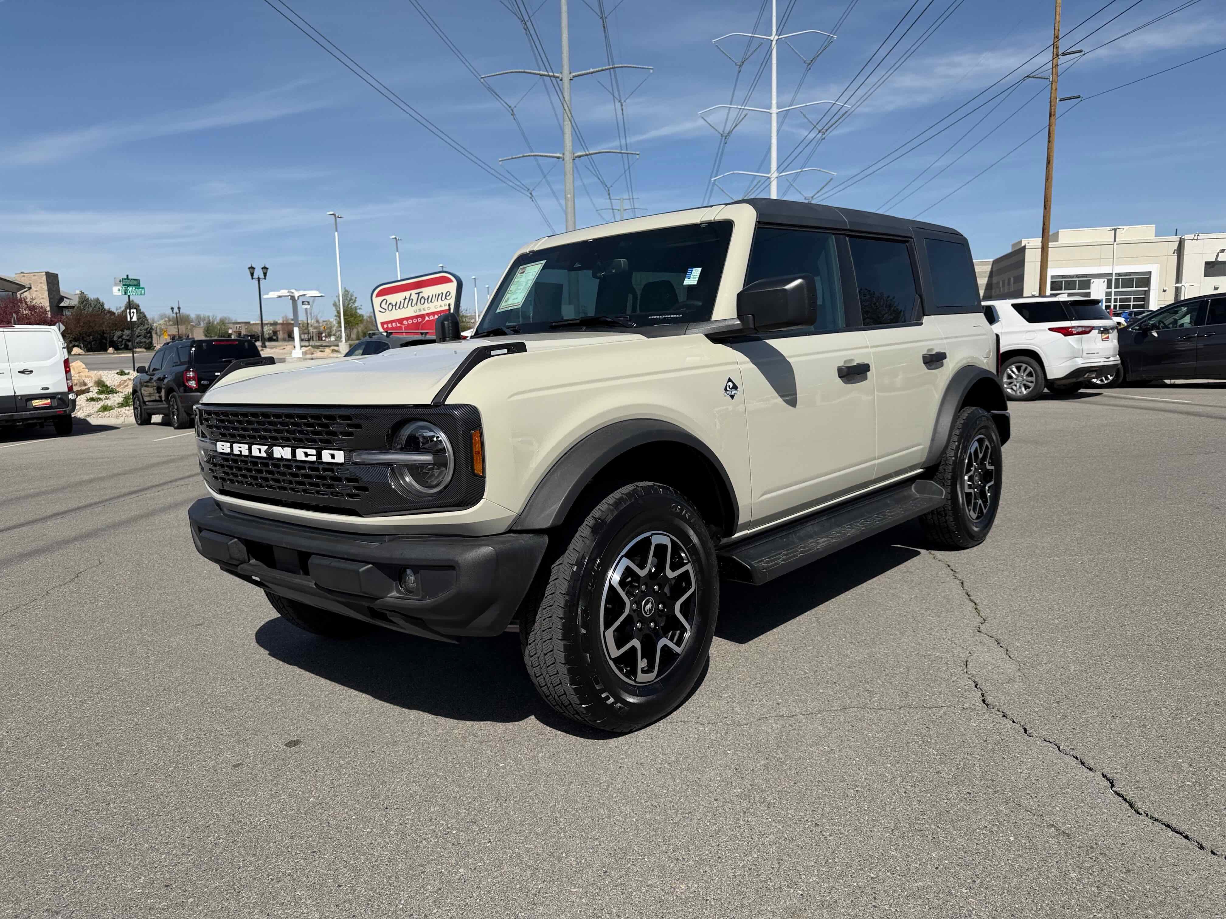 2025 Ford Bronco Outer Banks