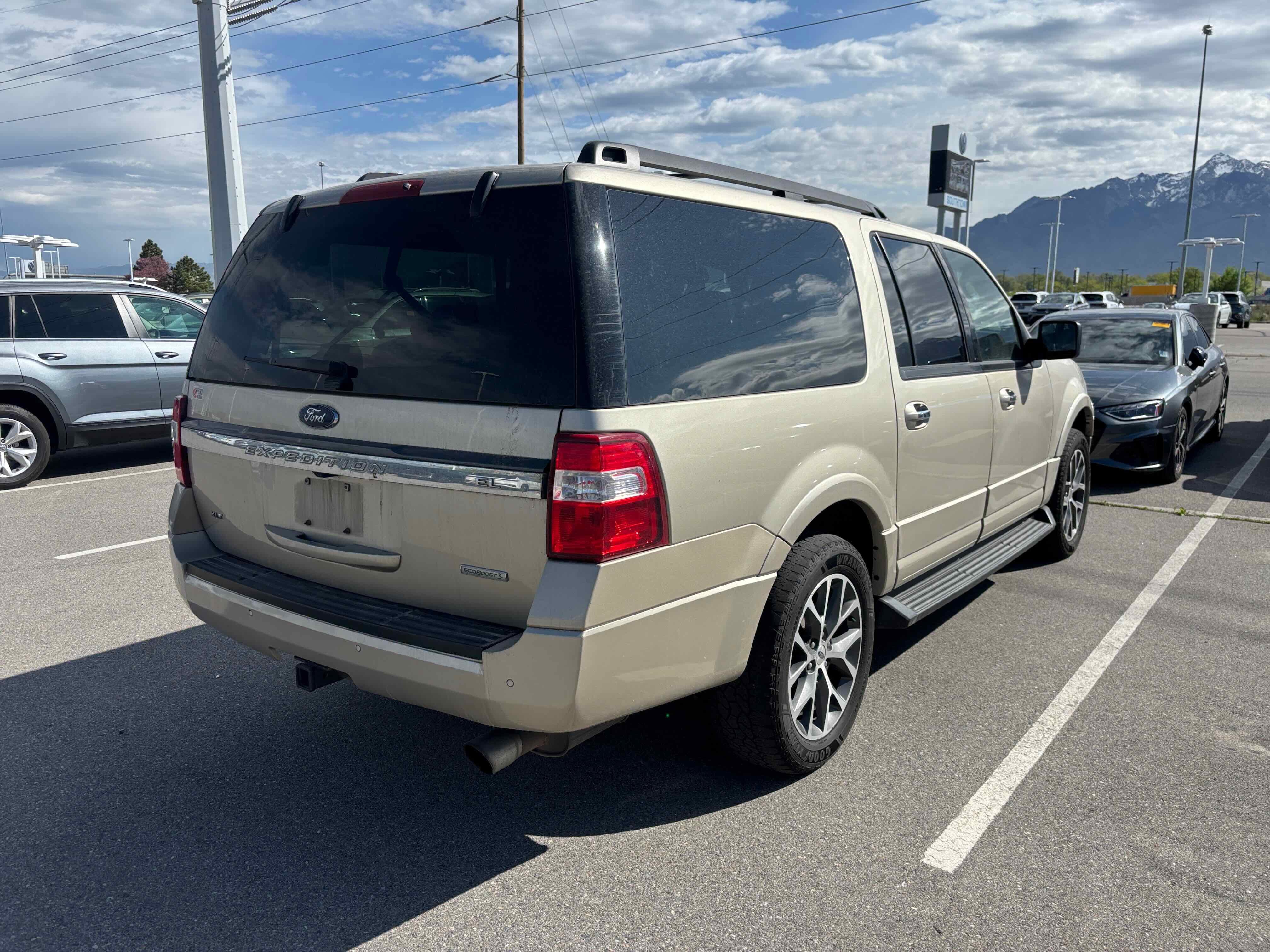 2017 Ford Expedition EL XLT