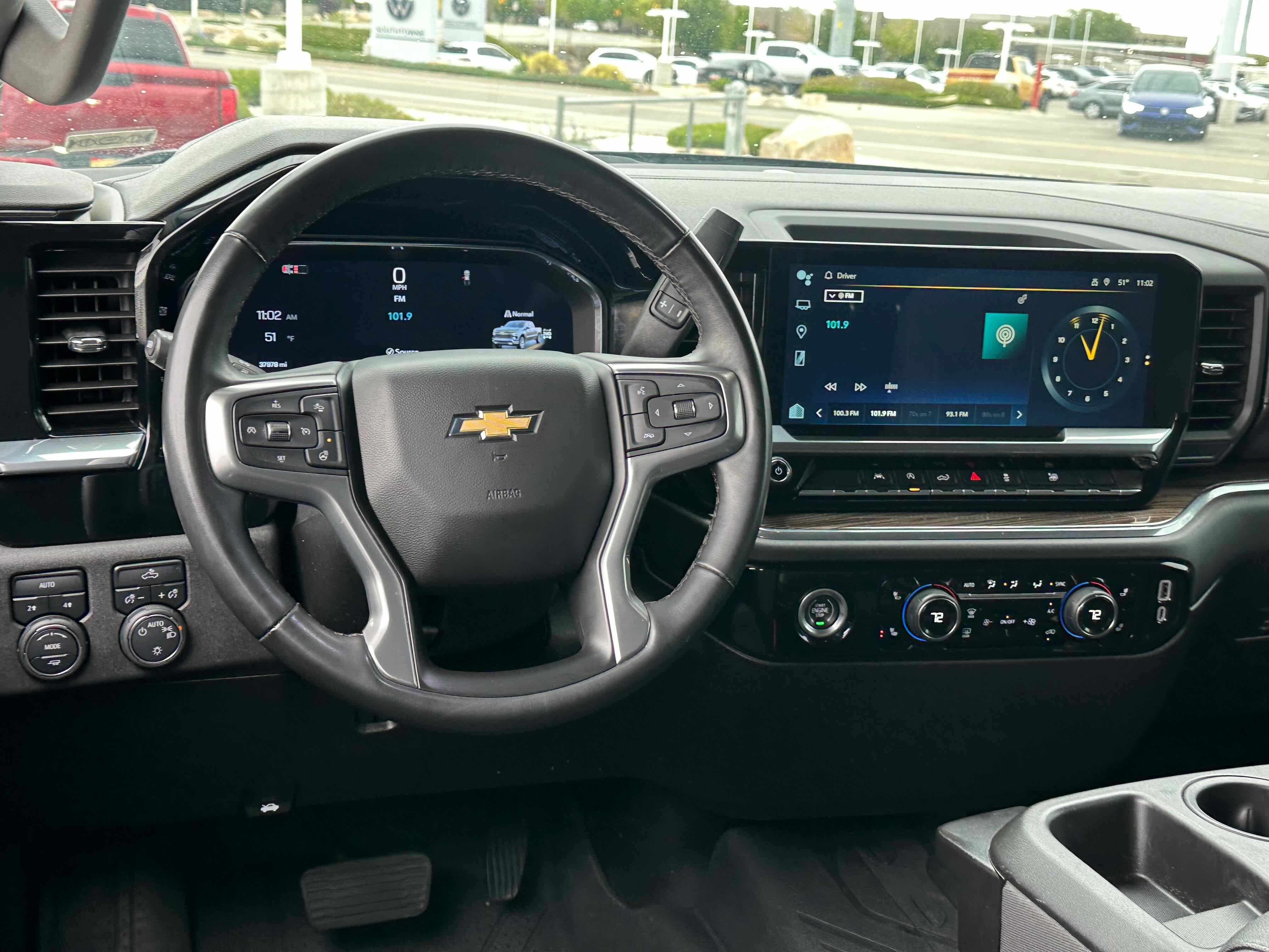 2024 Chevrolet Silverado 1500 LT