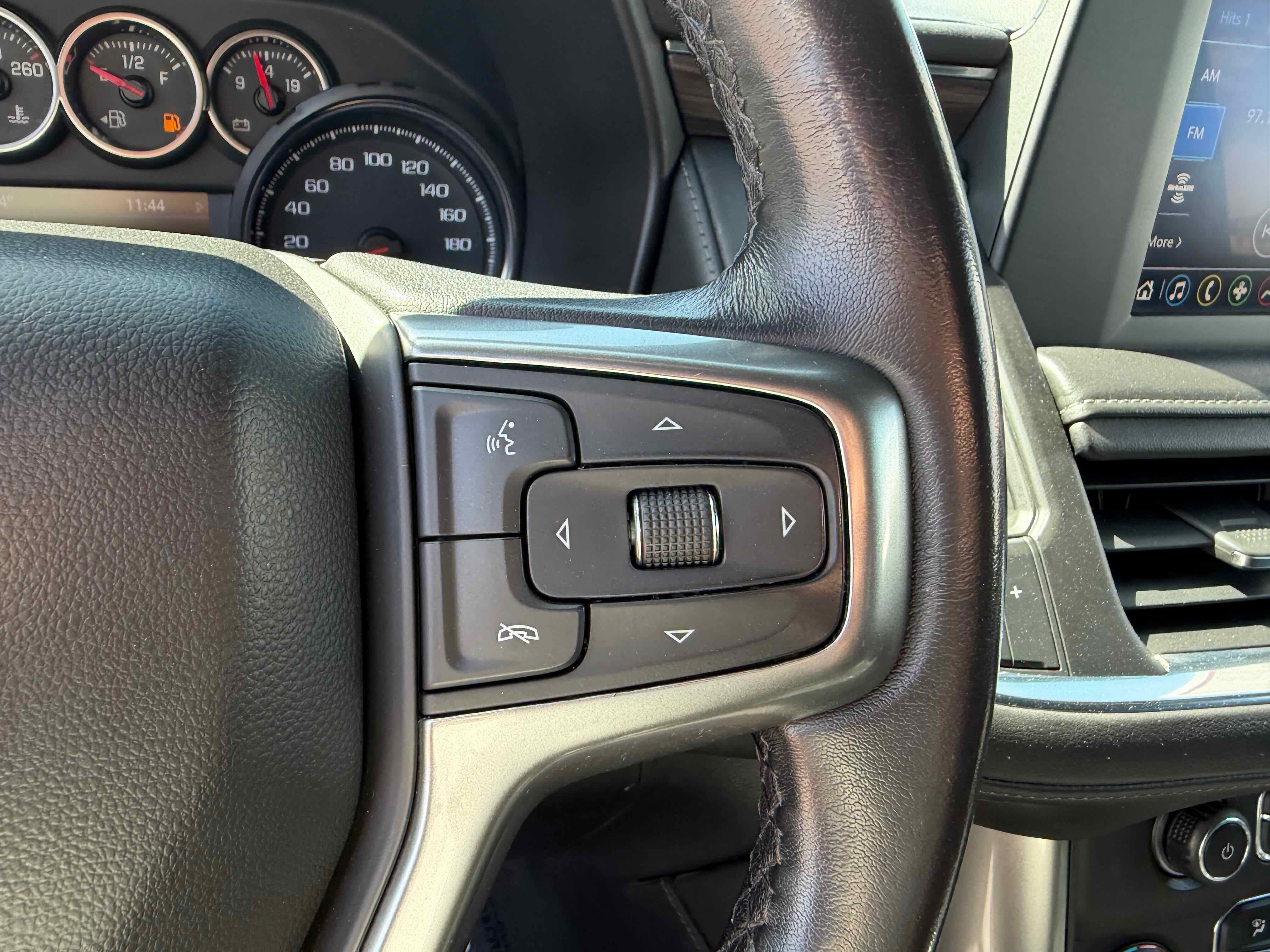 2022 Chevrolet Suburban LS