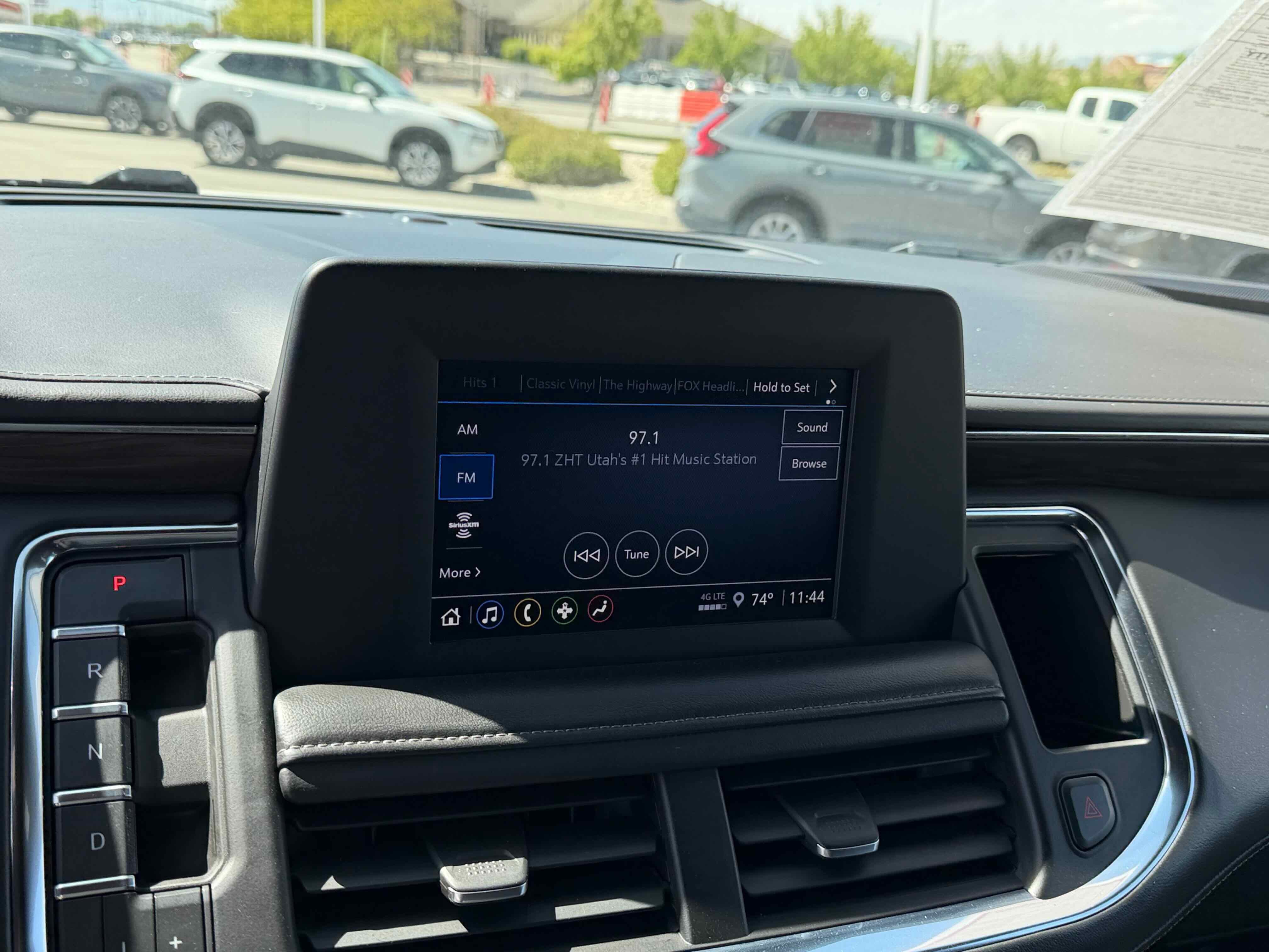 2022 Chevrolet Suburban LS