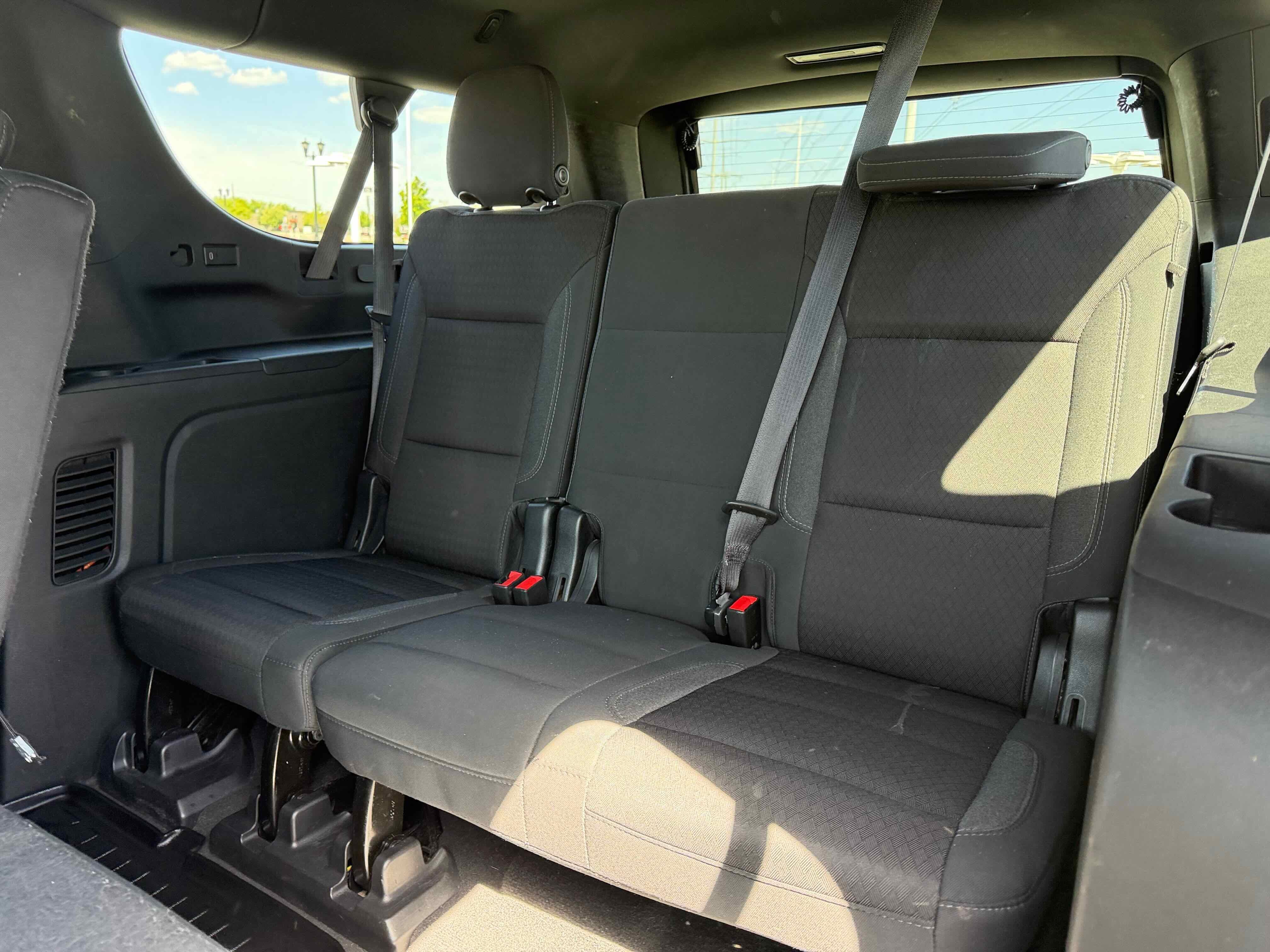 2022 Chevrolet Suburban LS