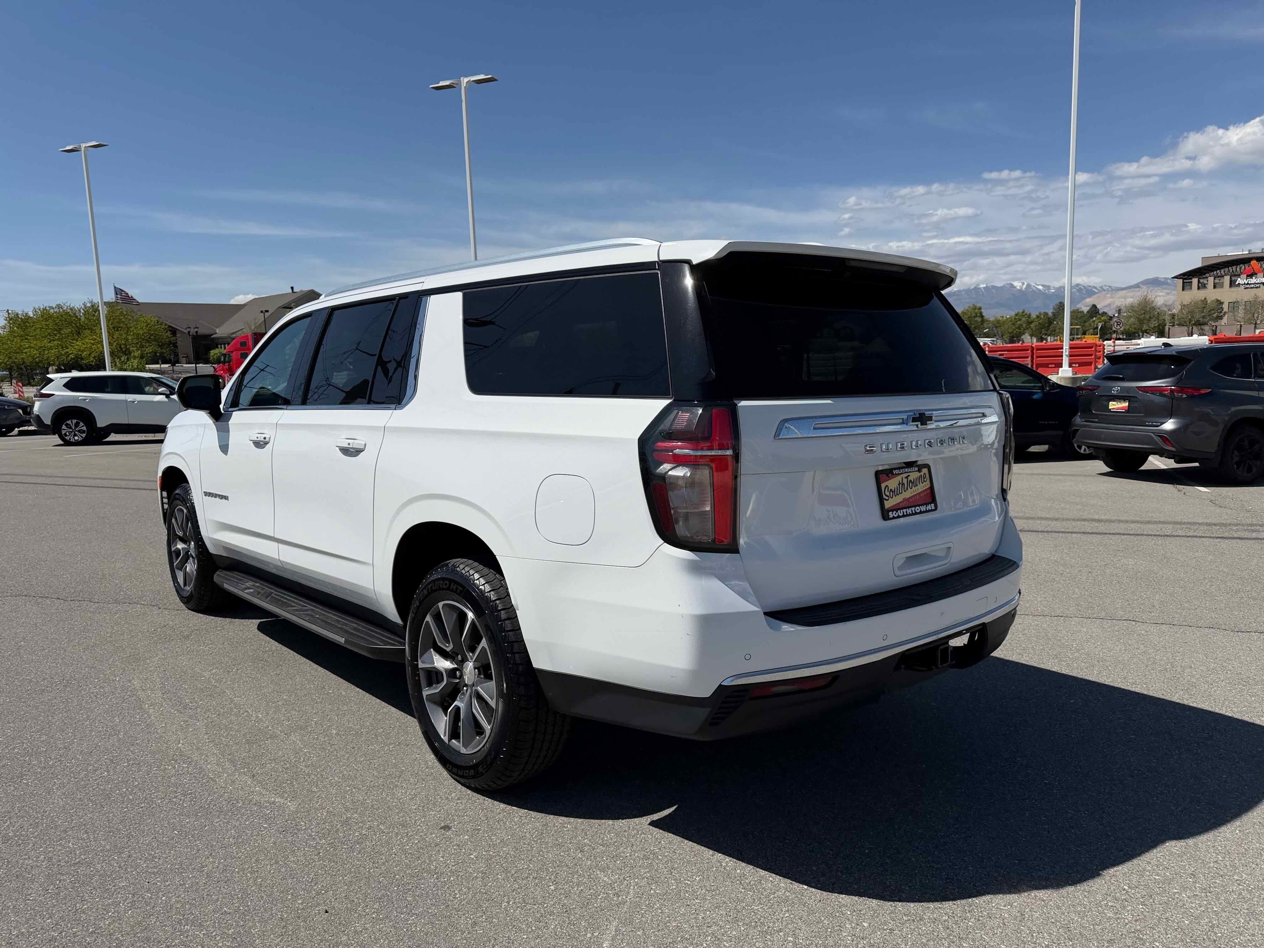 2022 Chevrolet Suburban LS