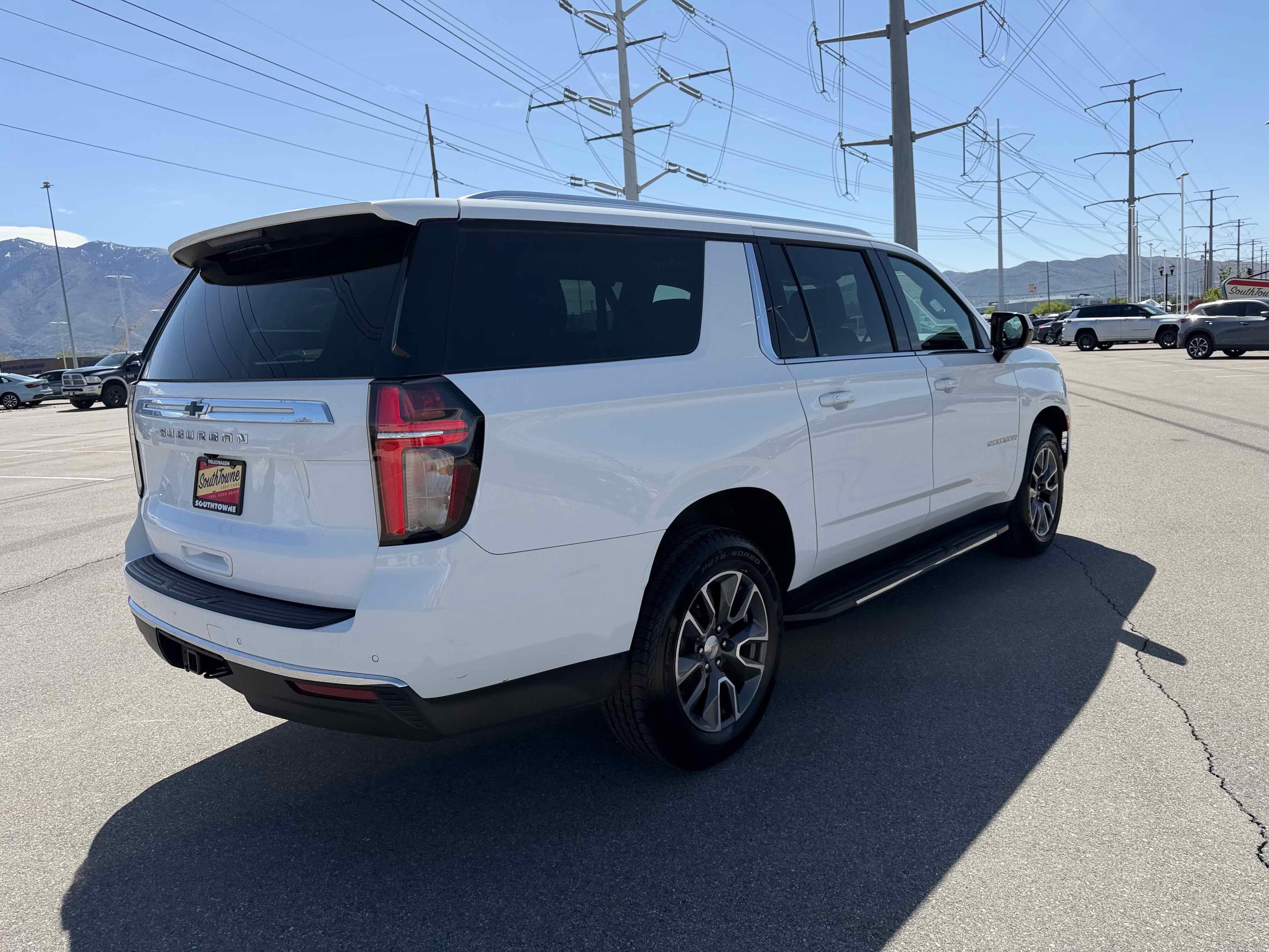 2022 Chevrolet Suburban LS