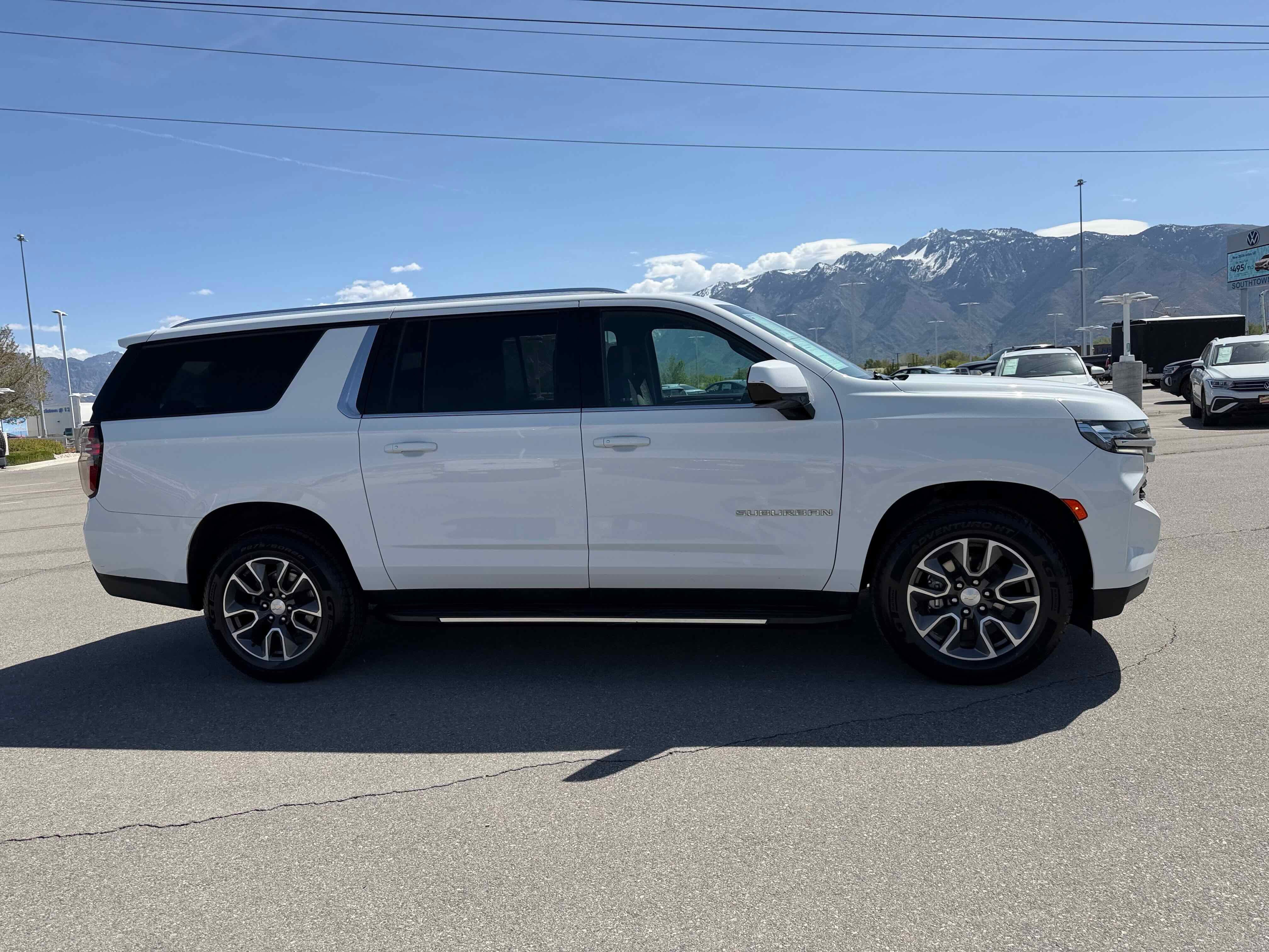 2022 Chevrolet Suburban LS