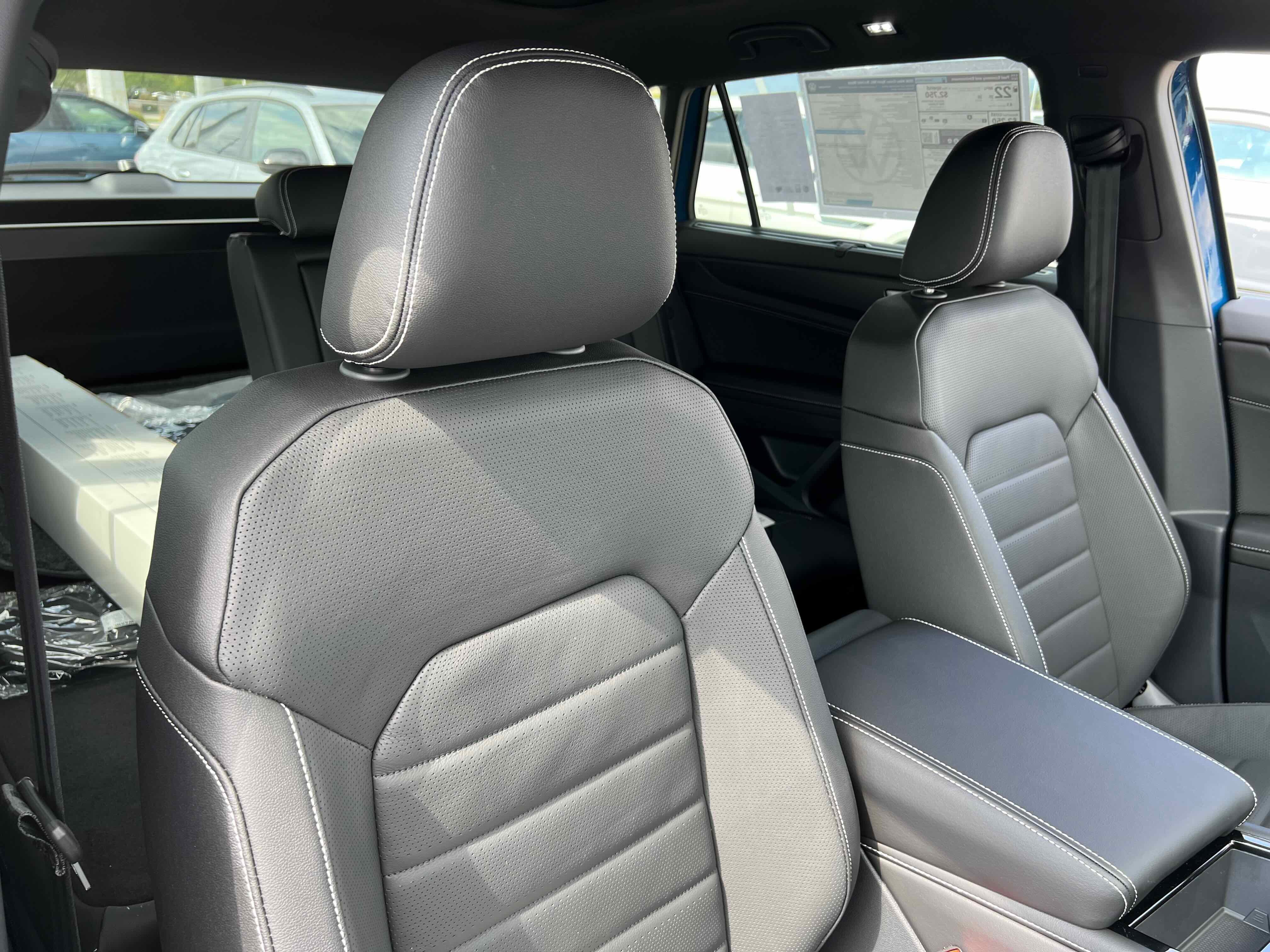 2026 Volkswagen Atlas Cross Sport 2.0T SEL R-Line Black