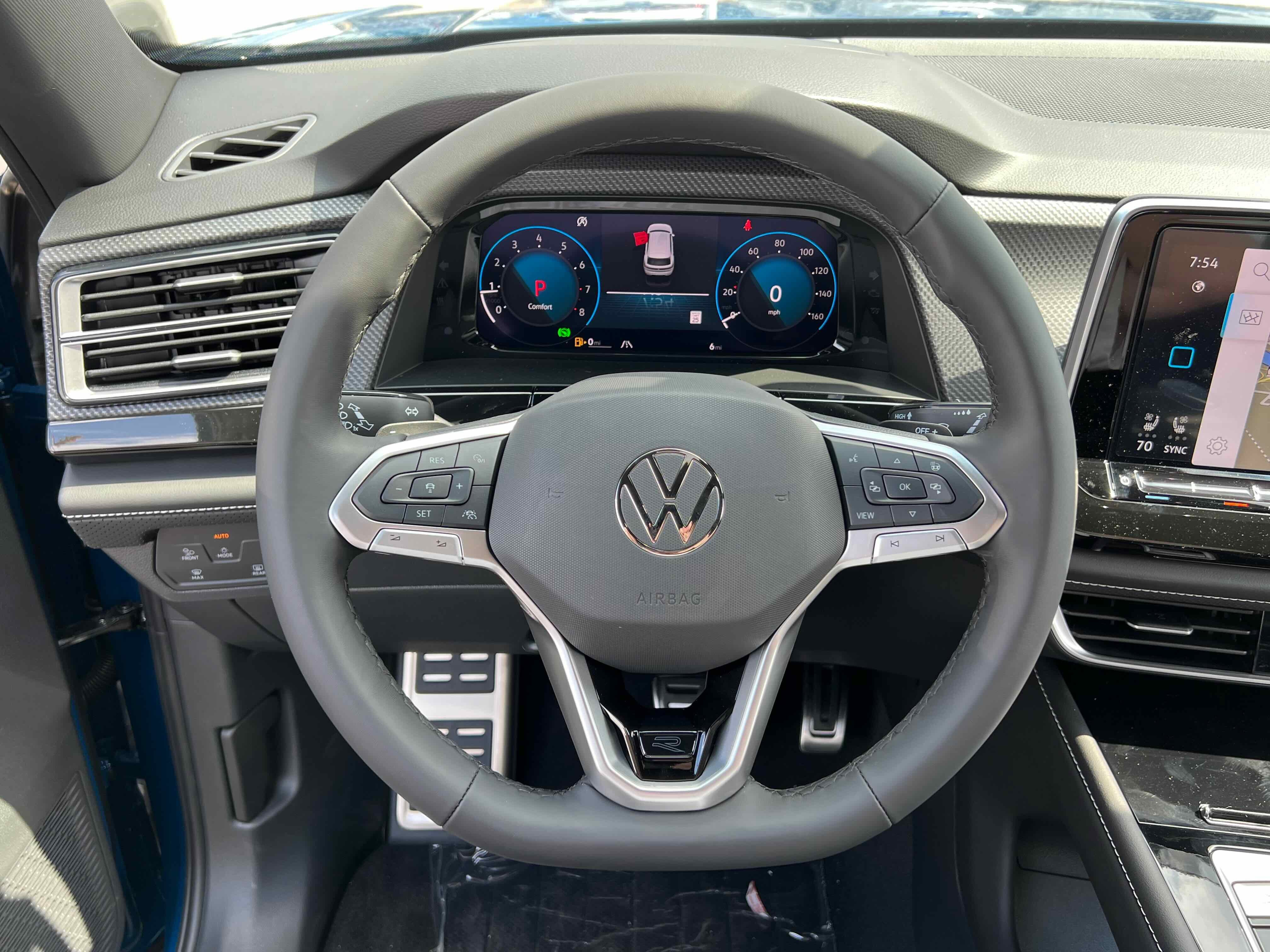 2026 Volkswagen Atlas Cross Sport 2.0T SEL R-Line Black