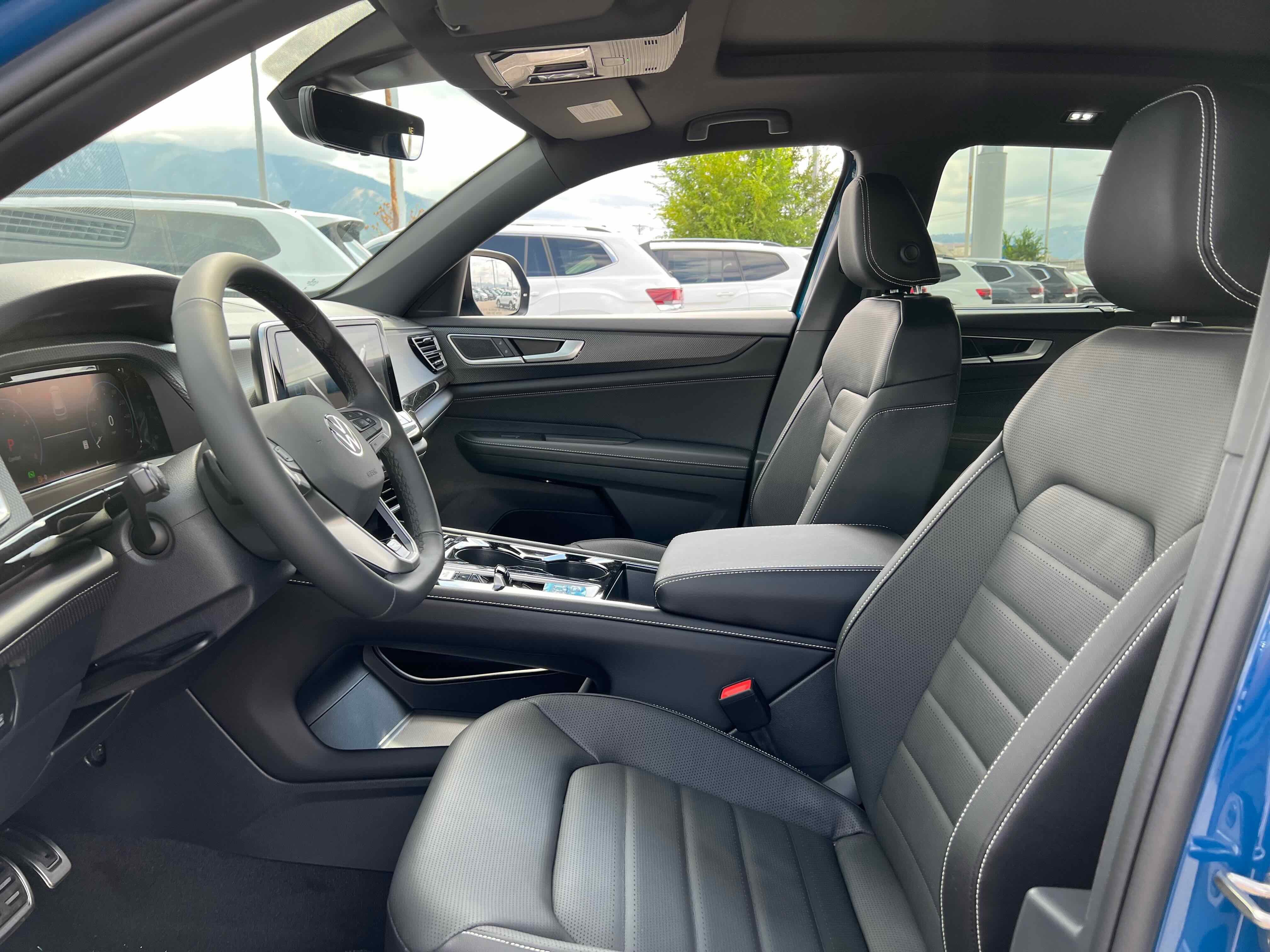 2026 Volkswagen Atlas Cross Sport 2.0T SEL R-Line Black