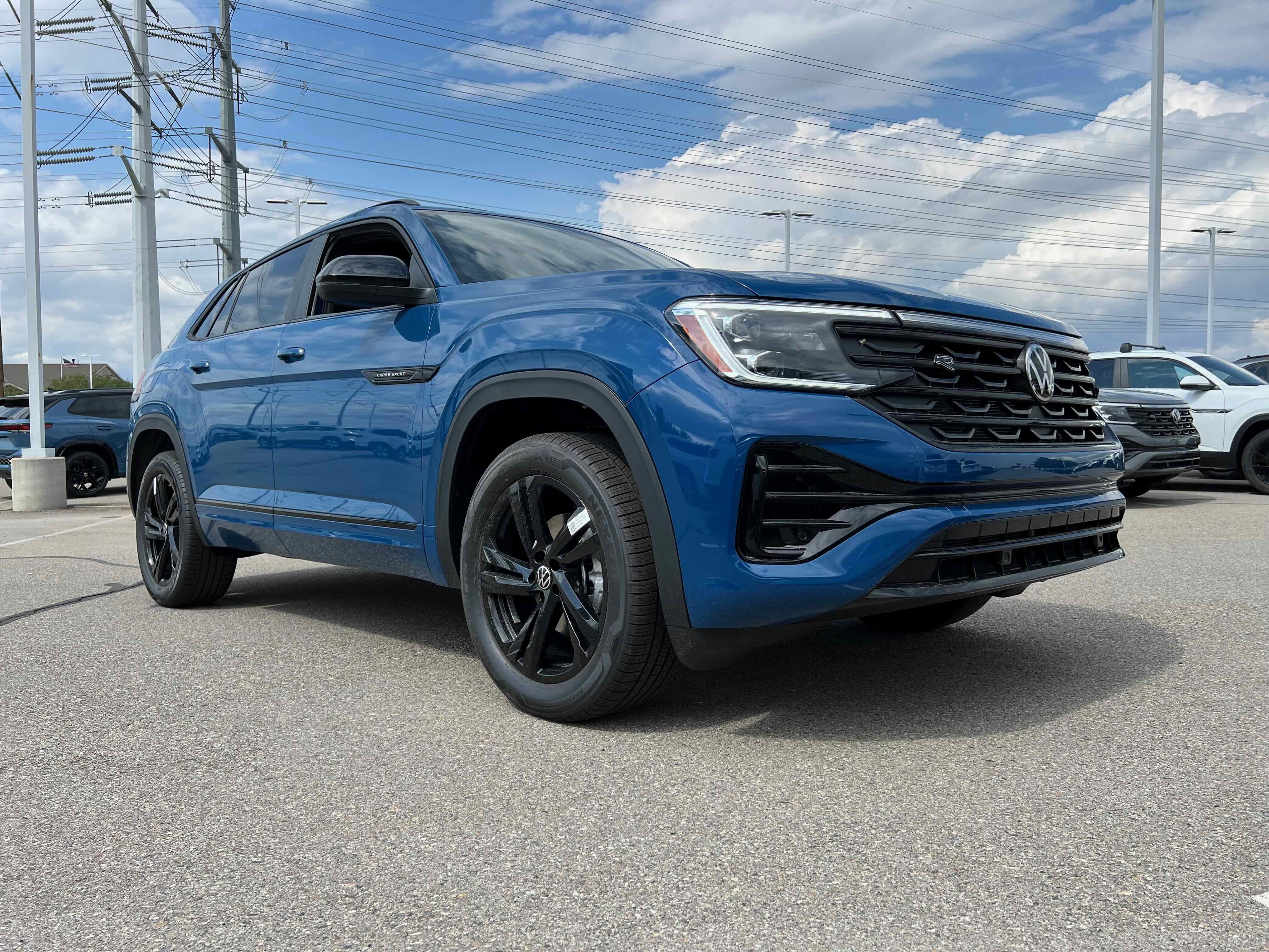 2026 Volkswagen Atlas Cross Sport 2.0T SEL R-Line Black