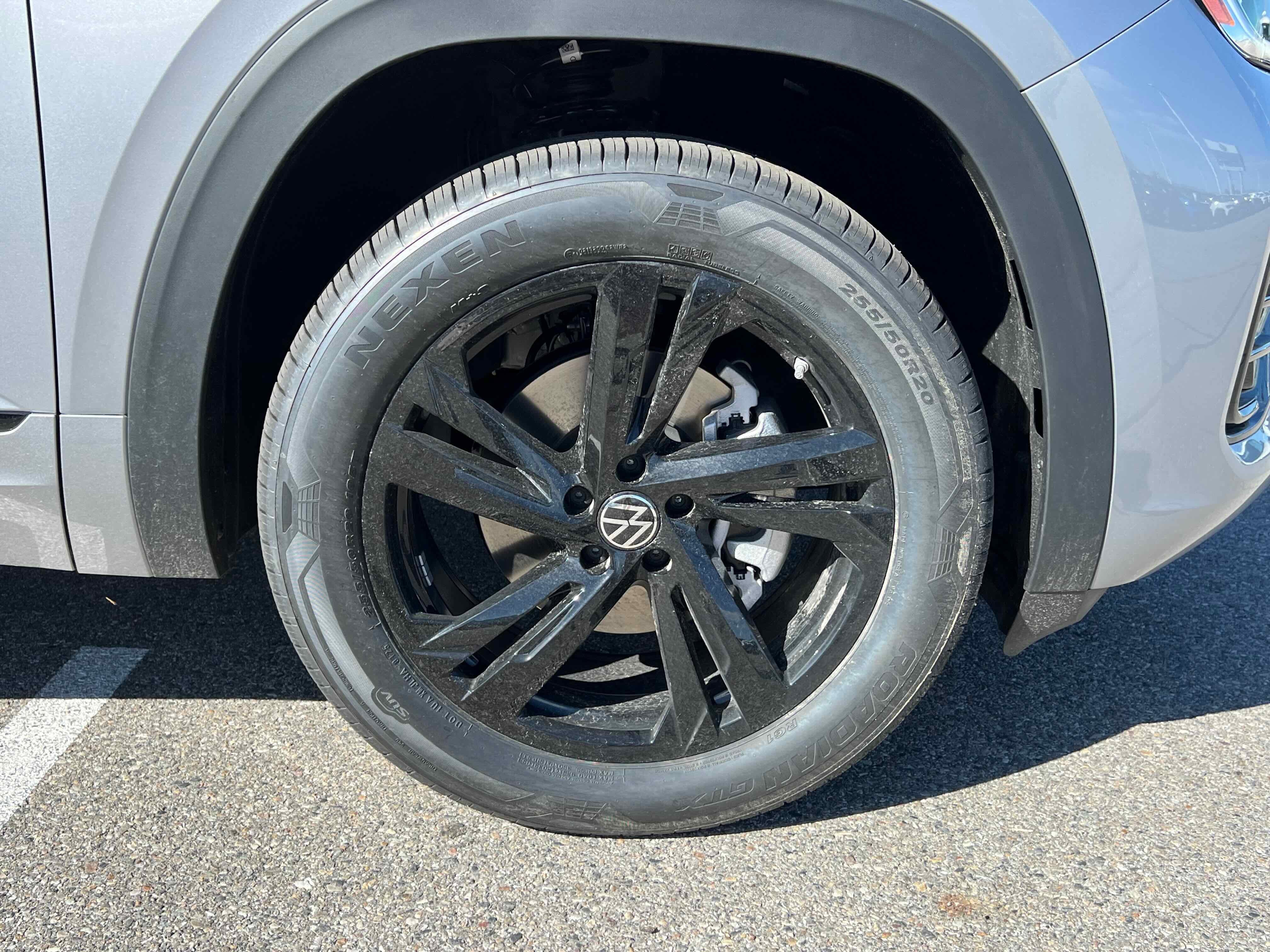 2026 Volkswagen Atlas Cross Sport 2.0T SEL R-Line Black