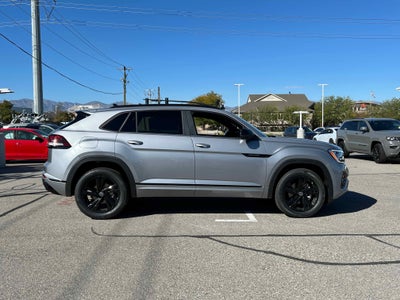 2026 Volkswagen Atlas Cross Sport 2.0T SEL R-Line Black
