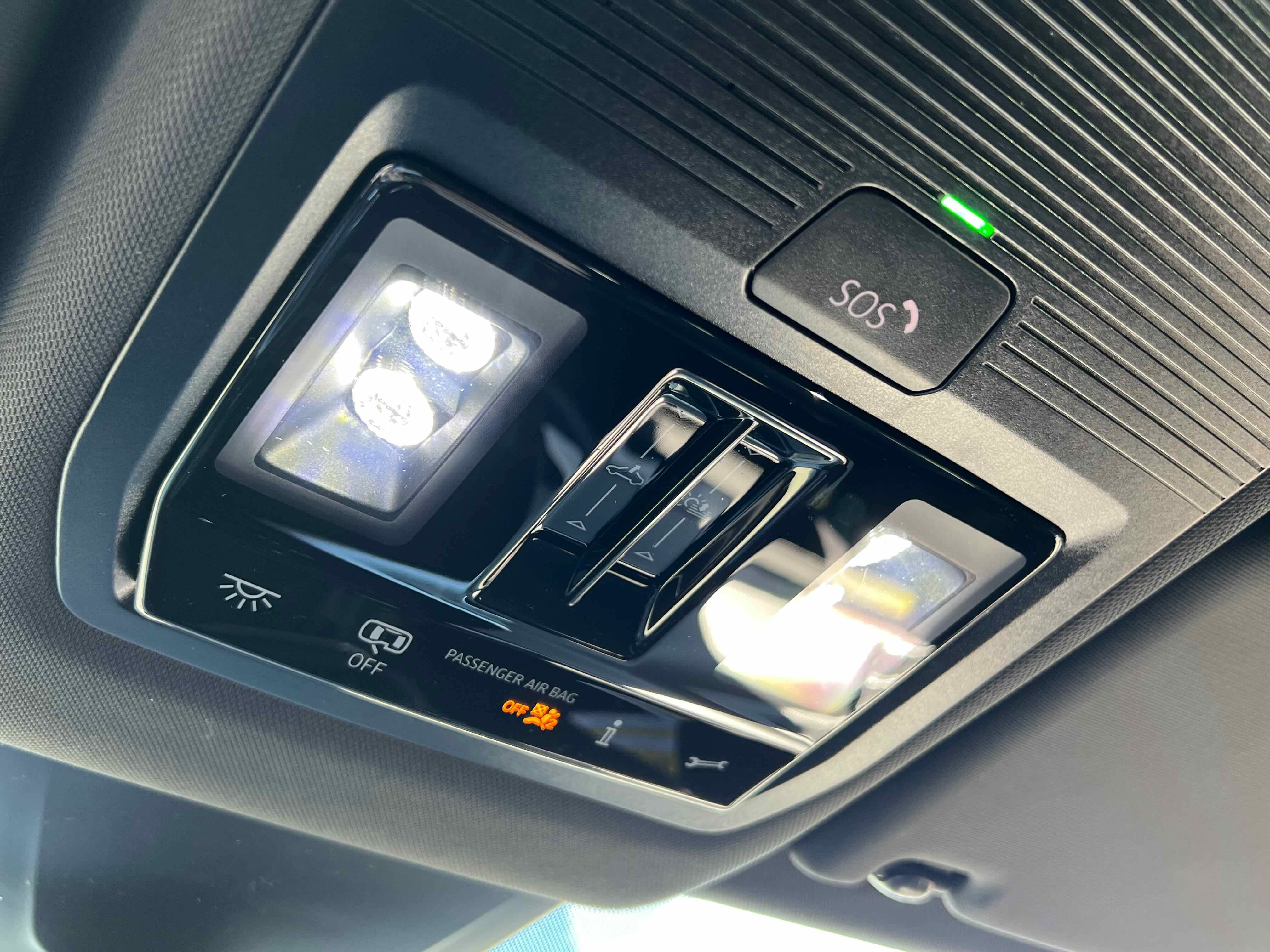 2026 Volkswagen Atlas Cross Sport 2.0T SEL R-Line Black