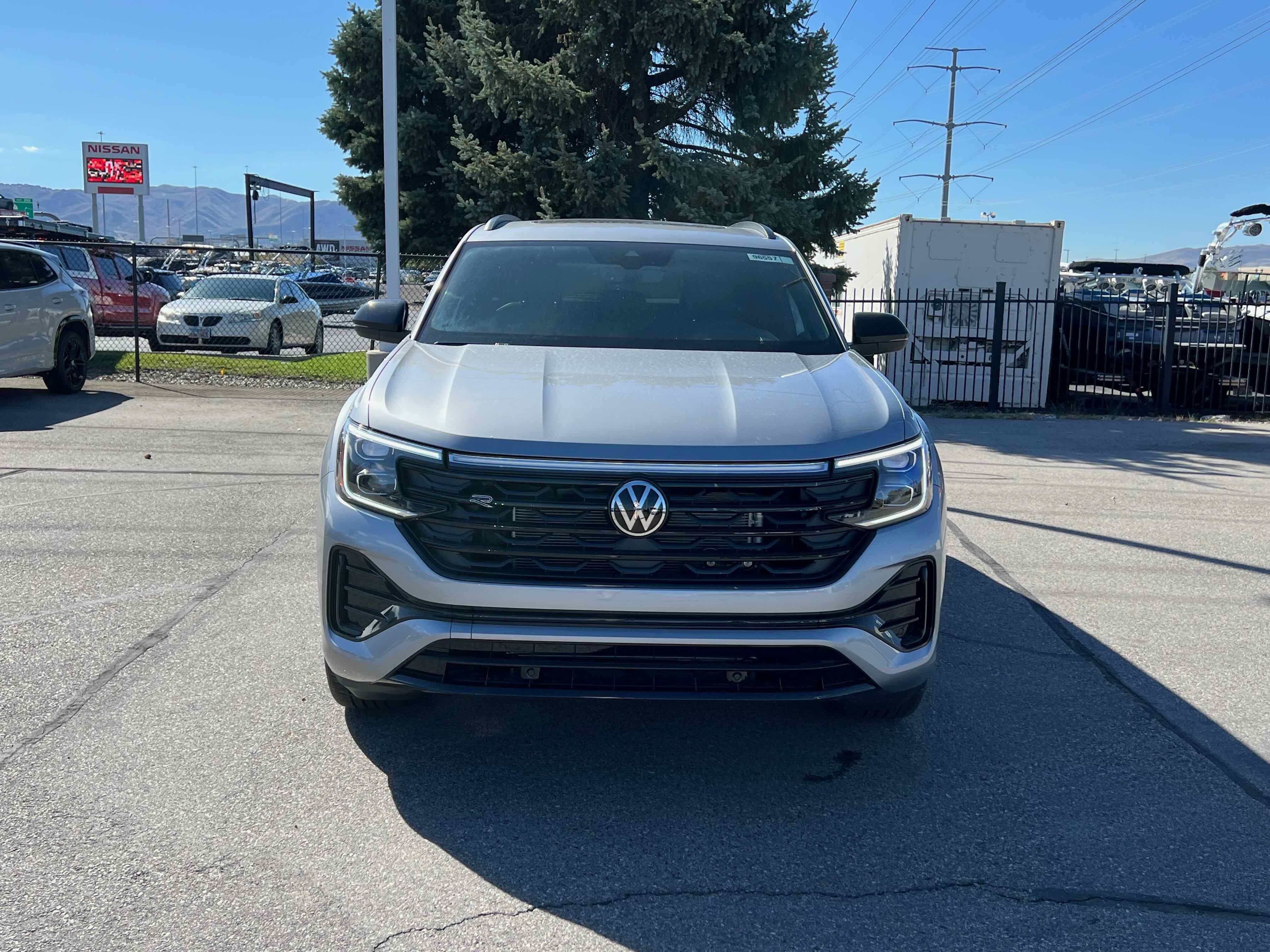 2026 Volkswagen Atlas Cross Sport 2.0T SEL R-Line Black