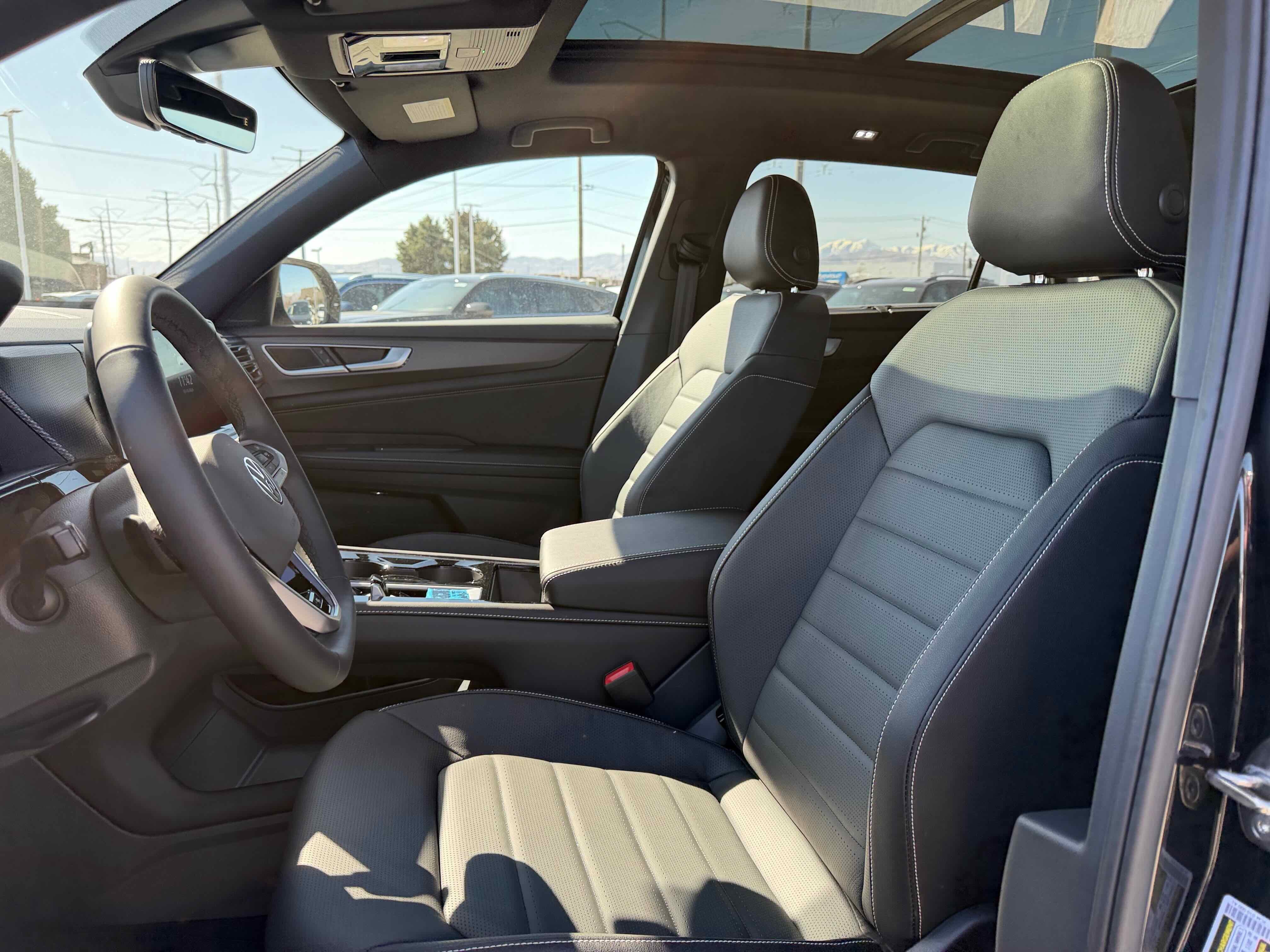 2026 Volkswagen Atlas Cross Sport 2.0T SEL R-Line Black