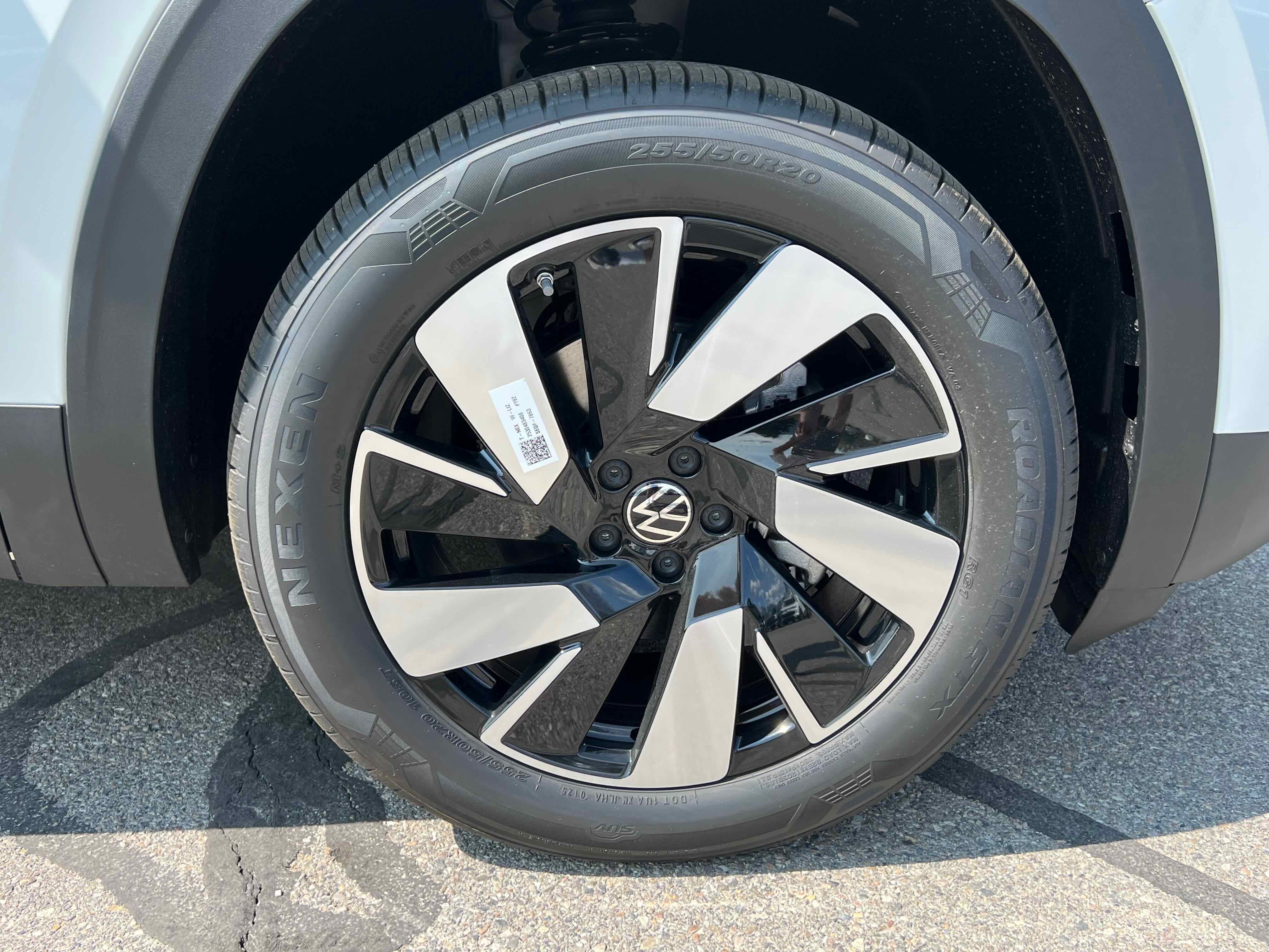 2026 Volkswagen Atlas Cross Sport 2.0T SEL