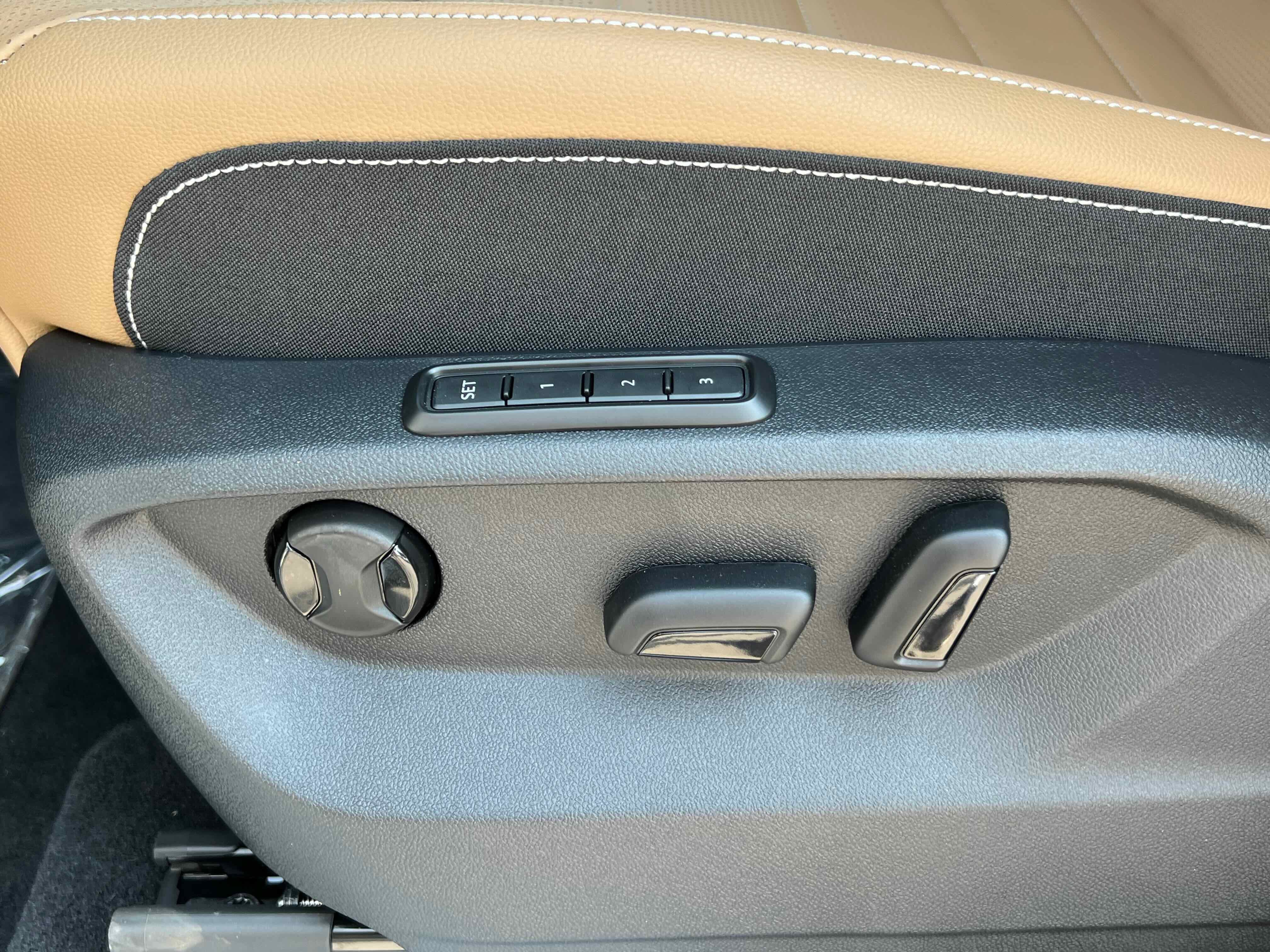 2026 Volkswagen Atlas Cross Sport 2.0T SEL