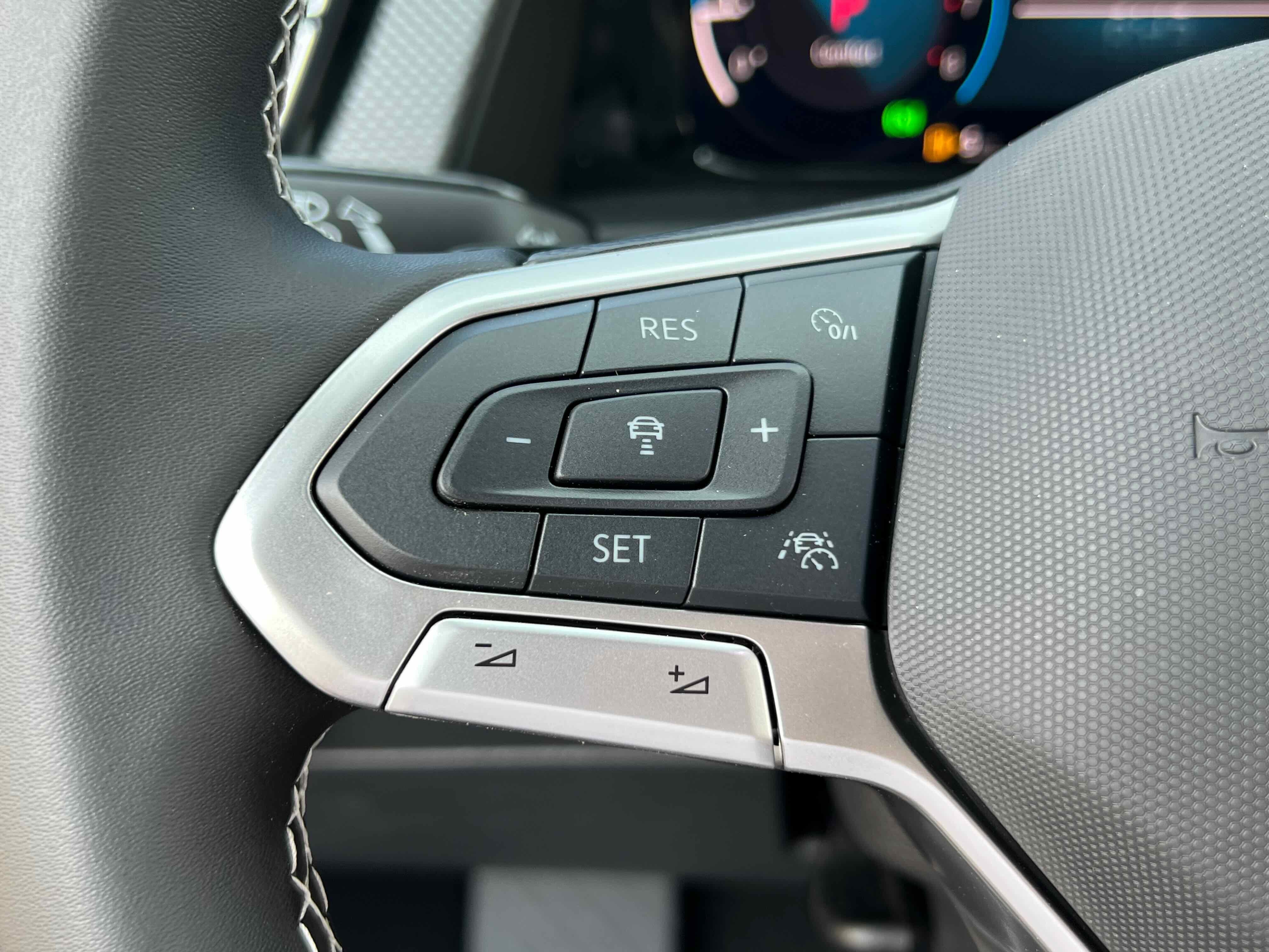 2026 Volkswagen Atlas Cross Sport 2.0T SEL