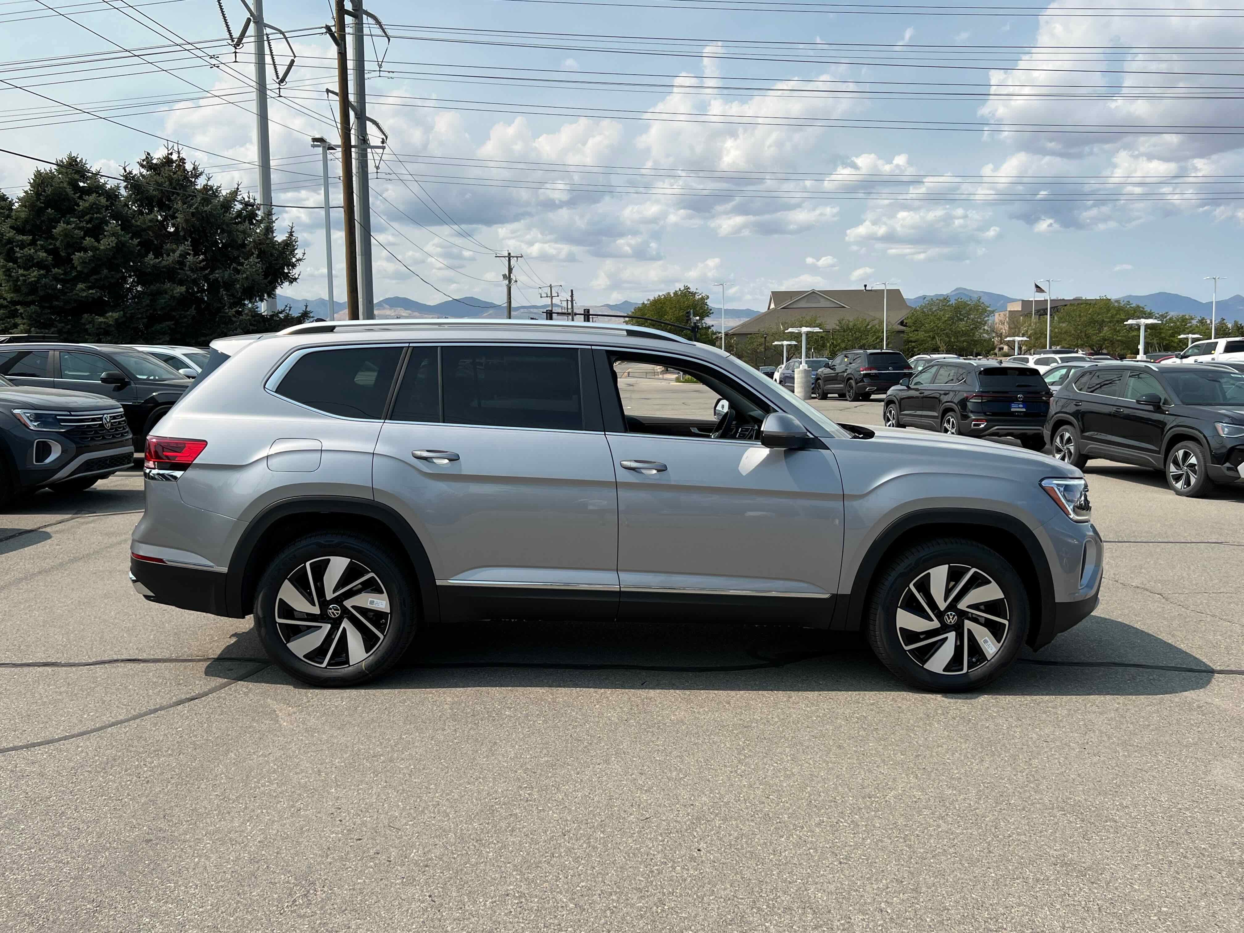 2026 Volkswagen Atlas 2.0T SEL