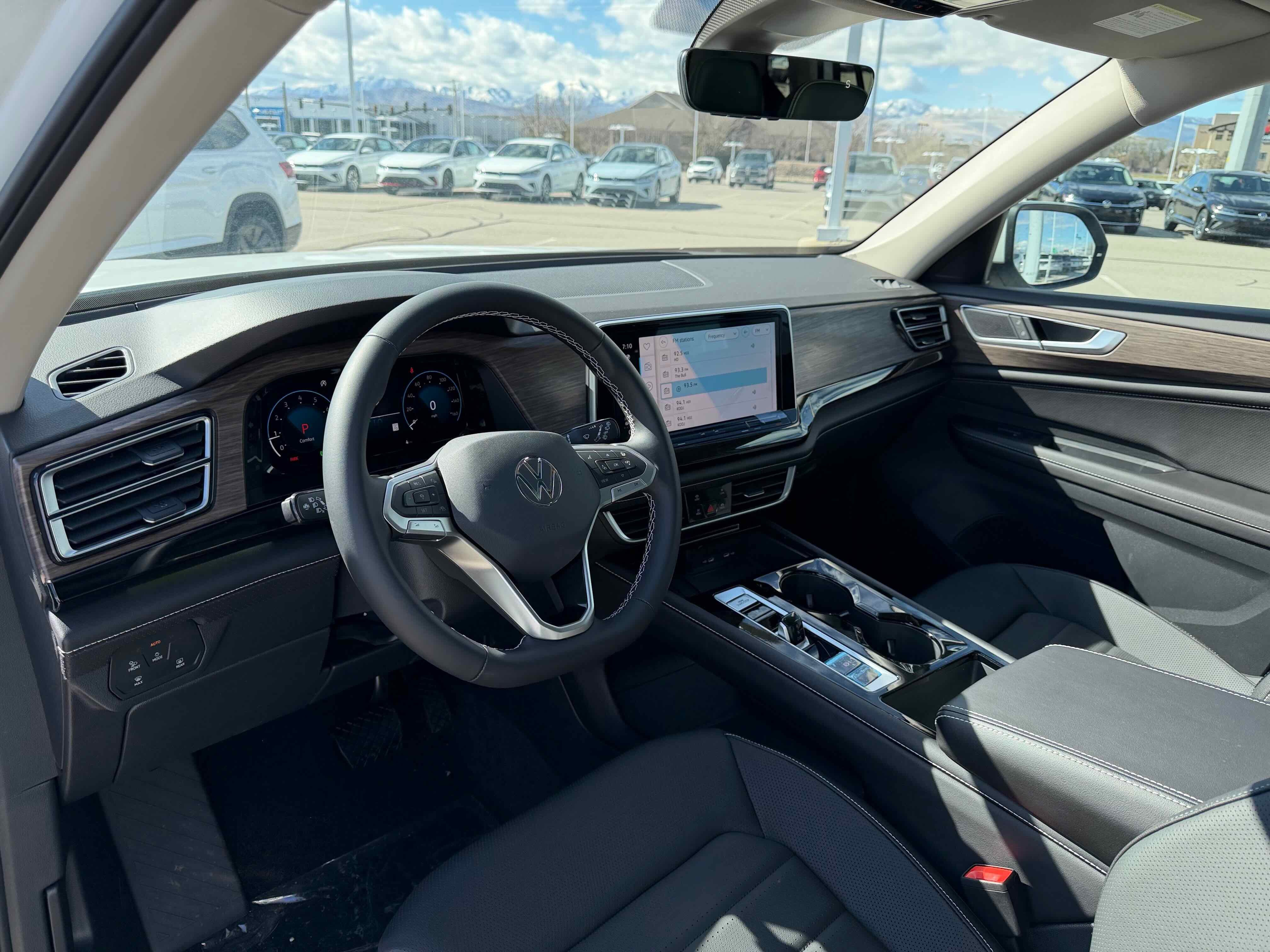 2026 Volkswagen Atlas 2.0T SEL