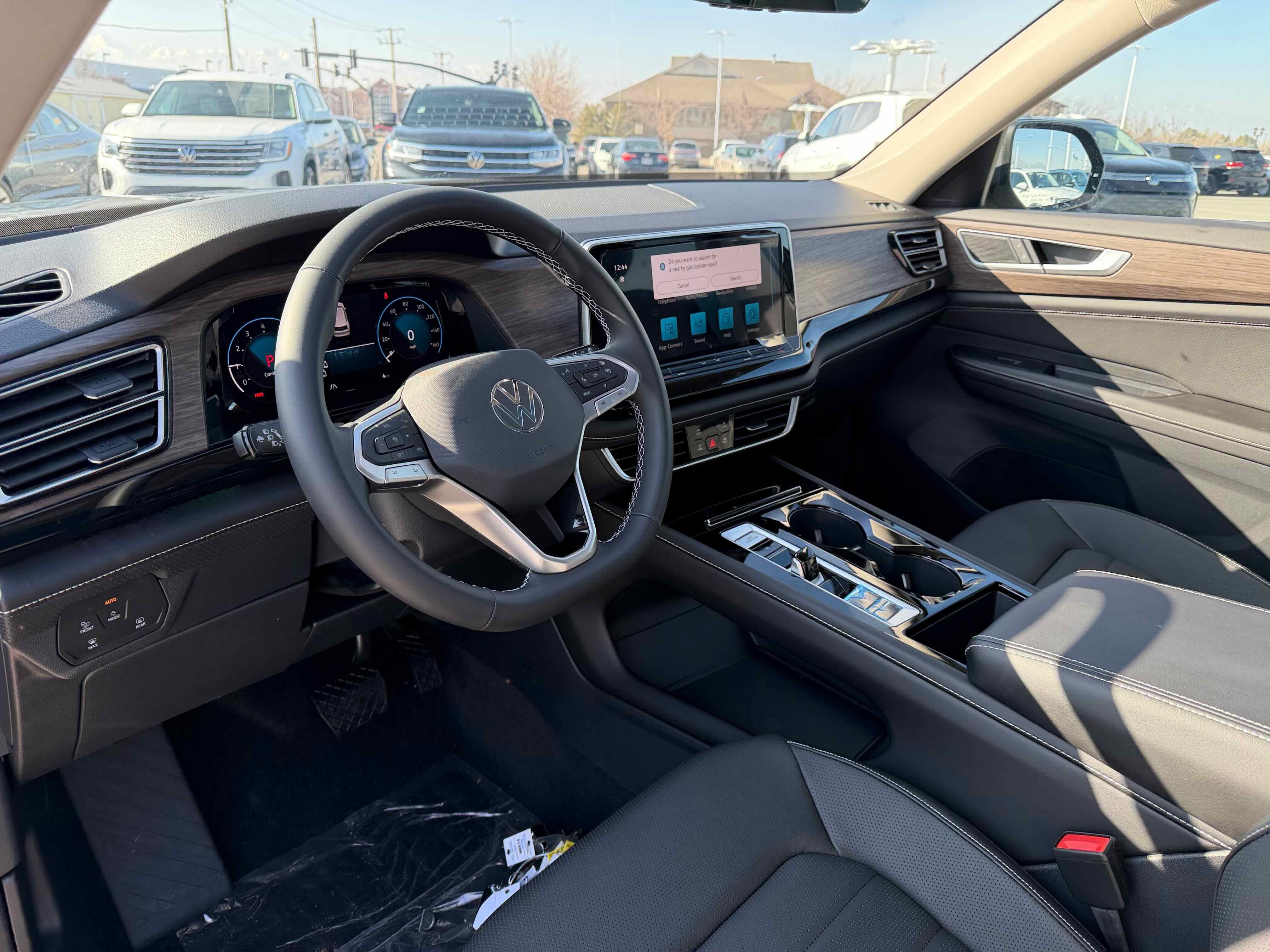 2026 Volkswagen Atlas 2.0T SEL