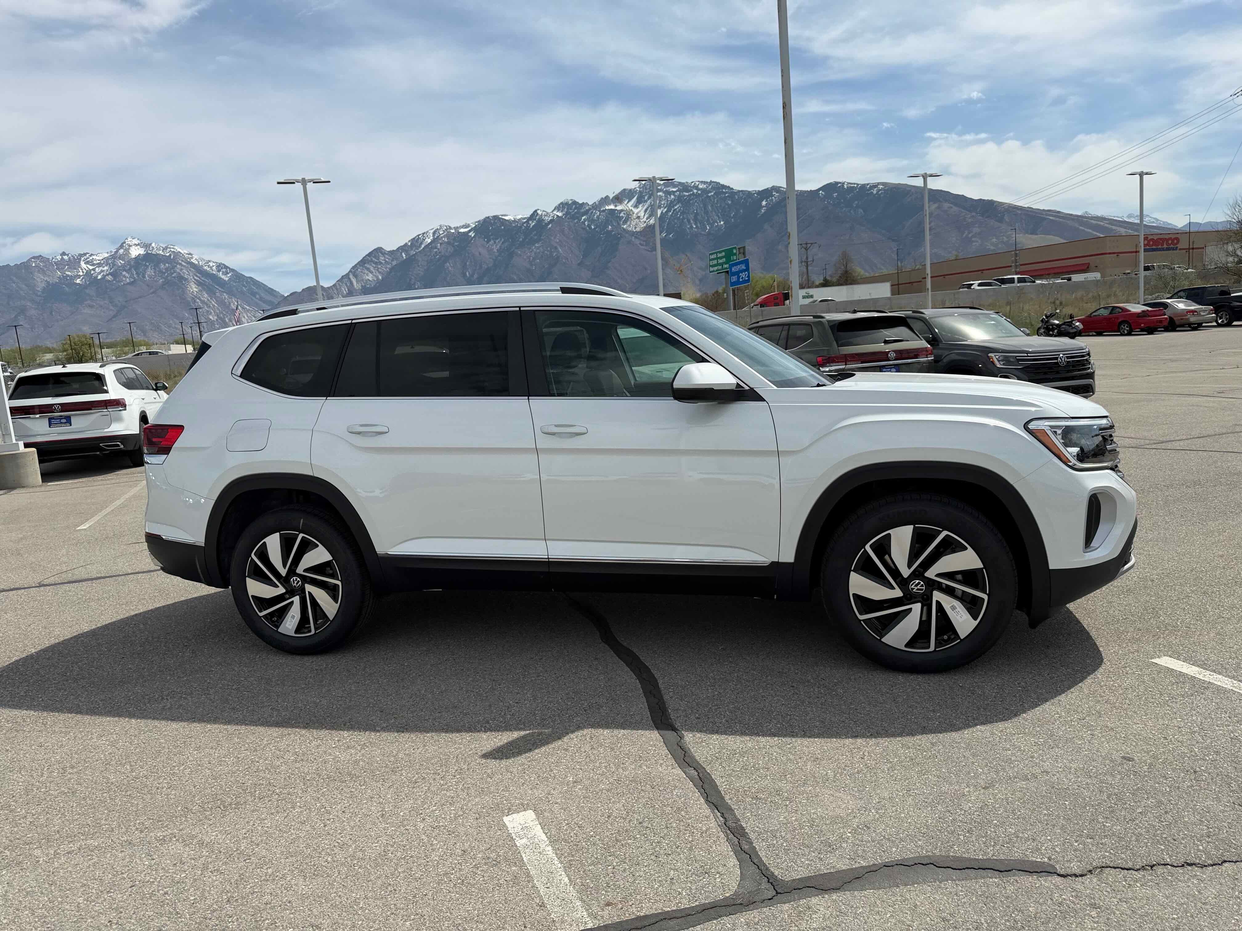 2026 Volkswagen Atlas 2.0T SEL
