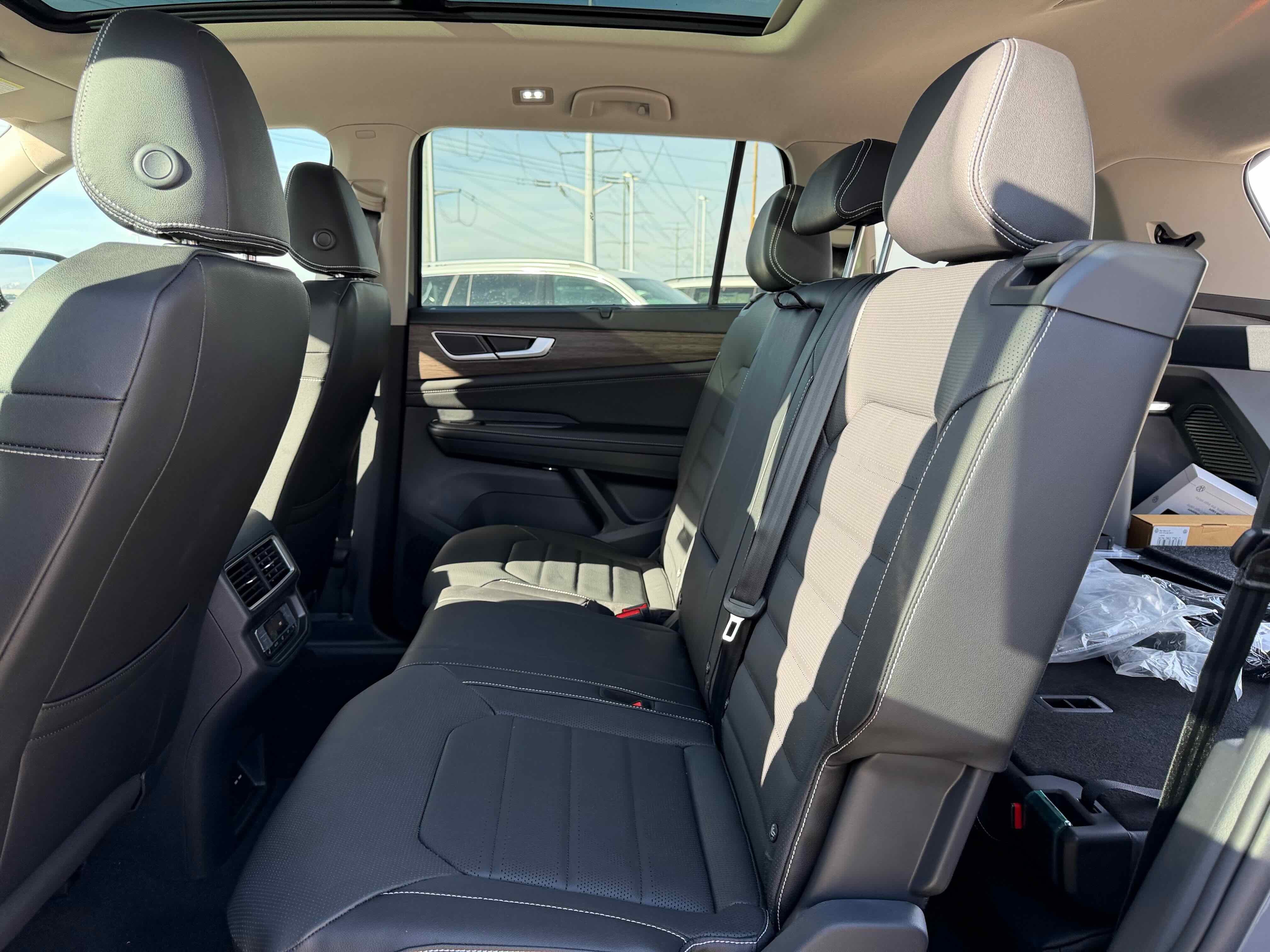 2026 Volkswagen Atlas 2.0T SEL