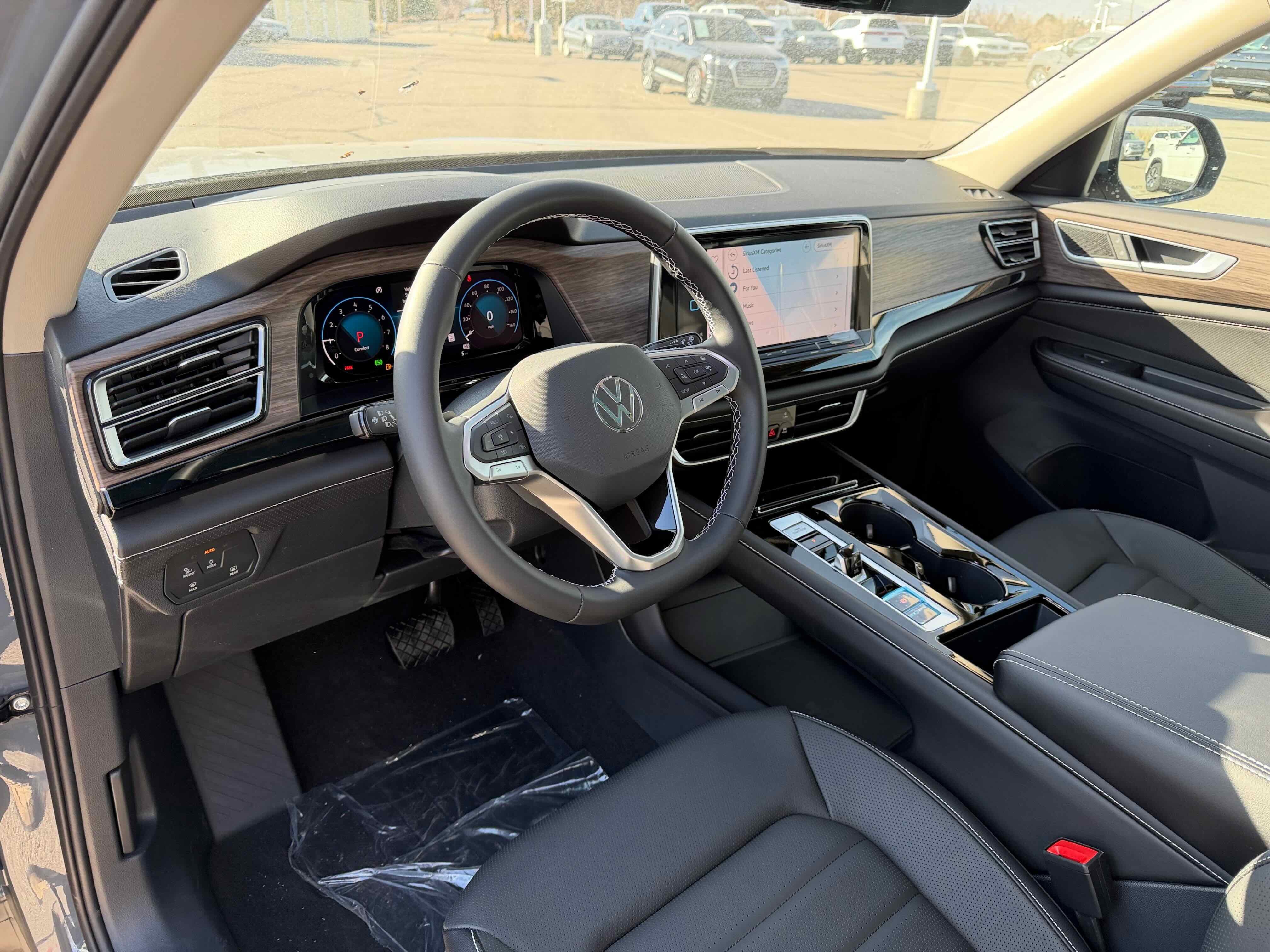 2026 Volkswagen Atlas 2.0T SEL