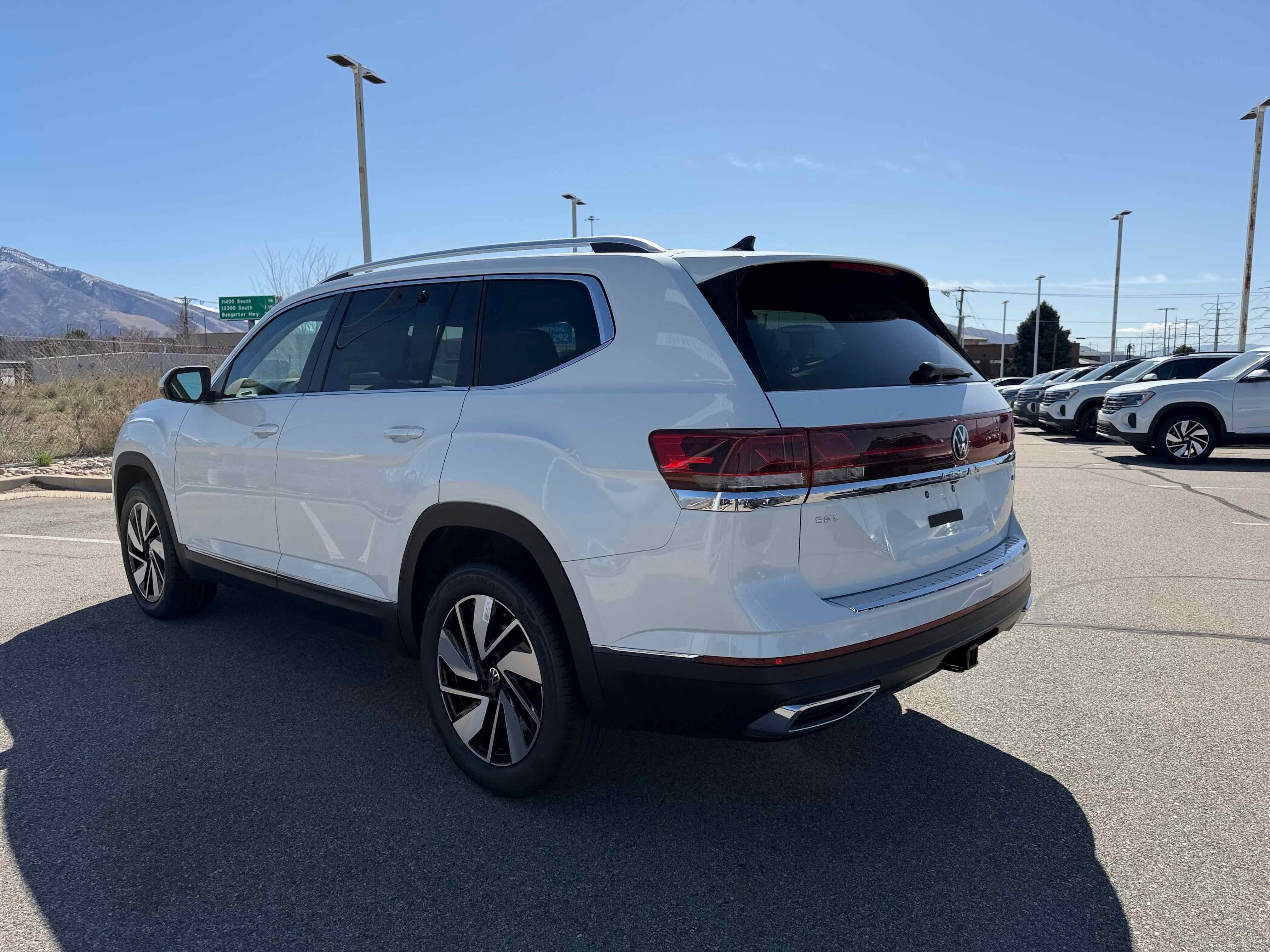 2026 Volkswagen Atlas 2.0T SEL