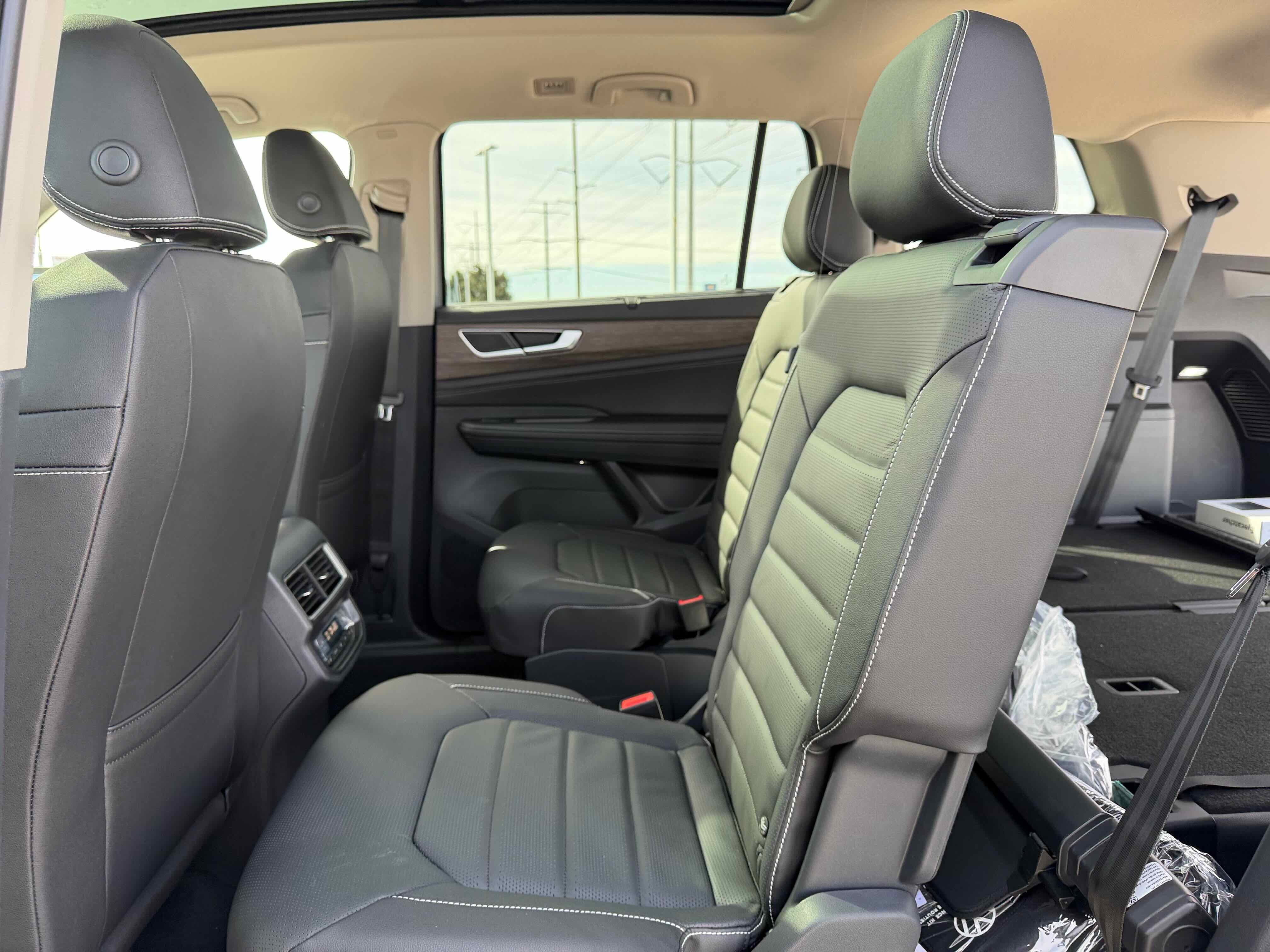 2026 Volkswagen Atlas 2.0T SEL