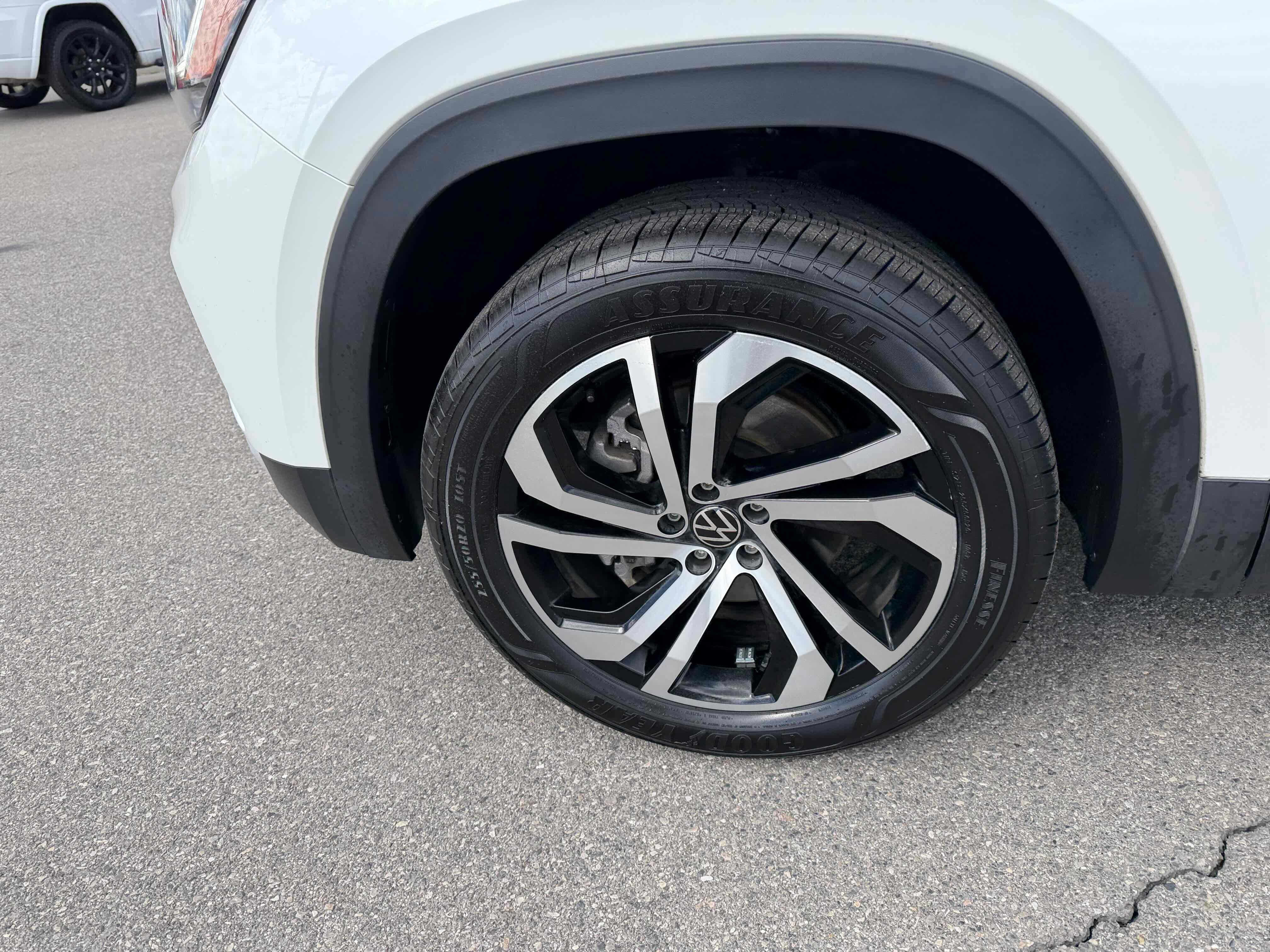 2023 Volkswagen Atlas 2.0T SEL