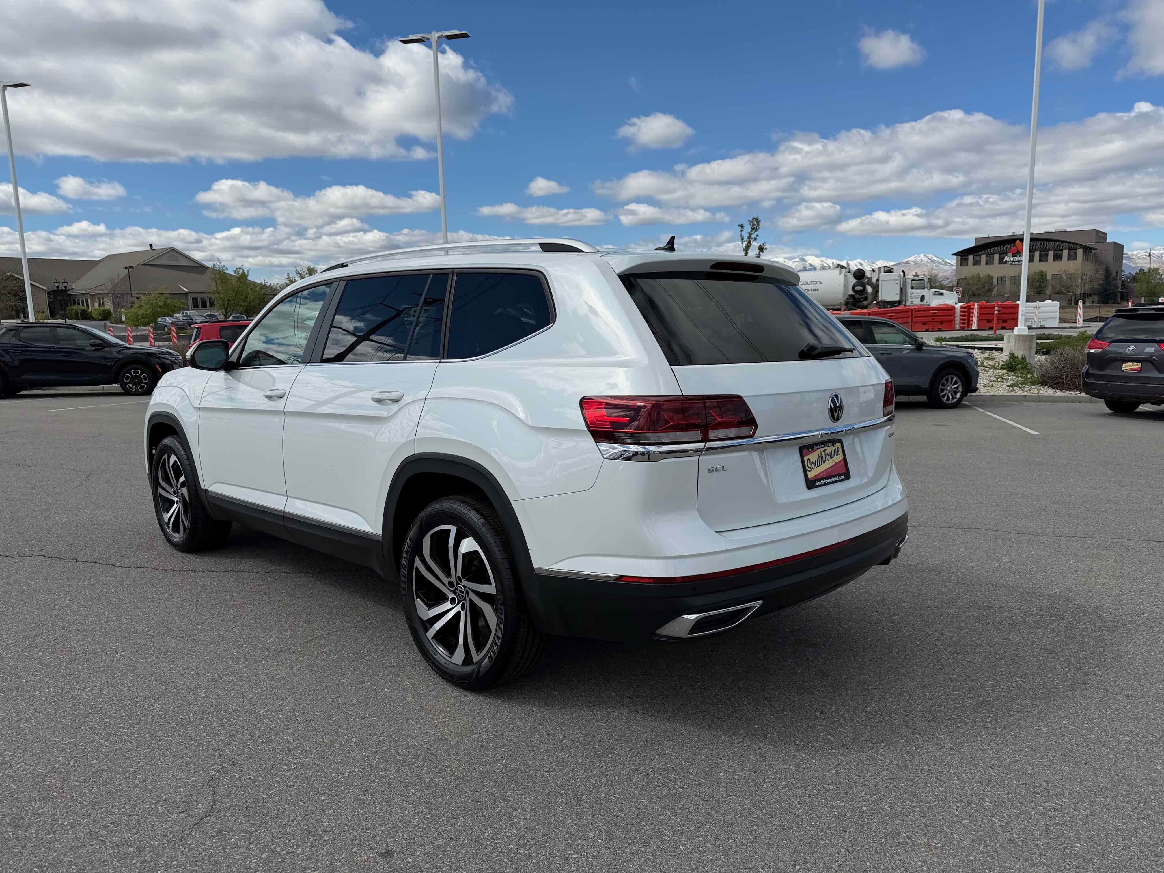 2023 Volkswagen Atlas 2.0T SEL