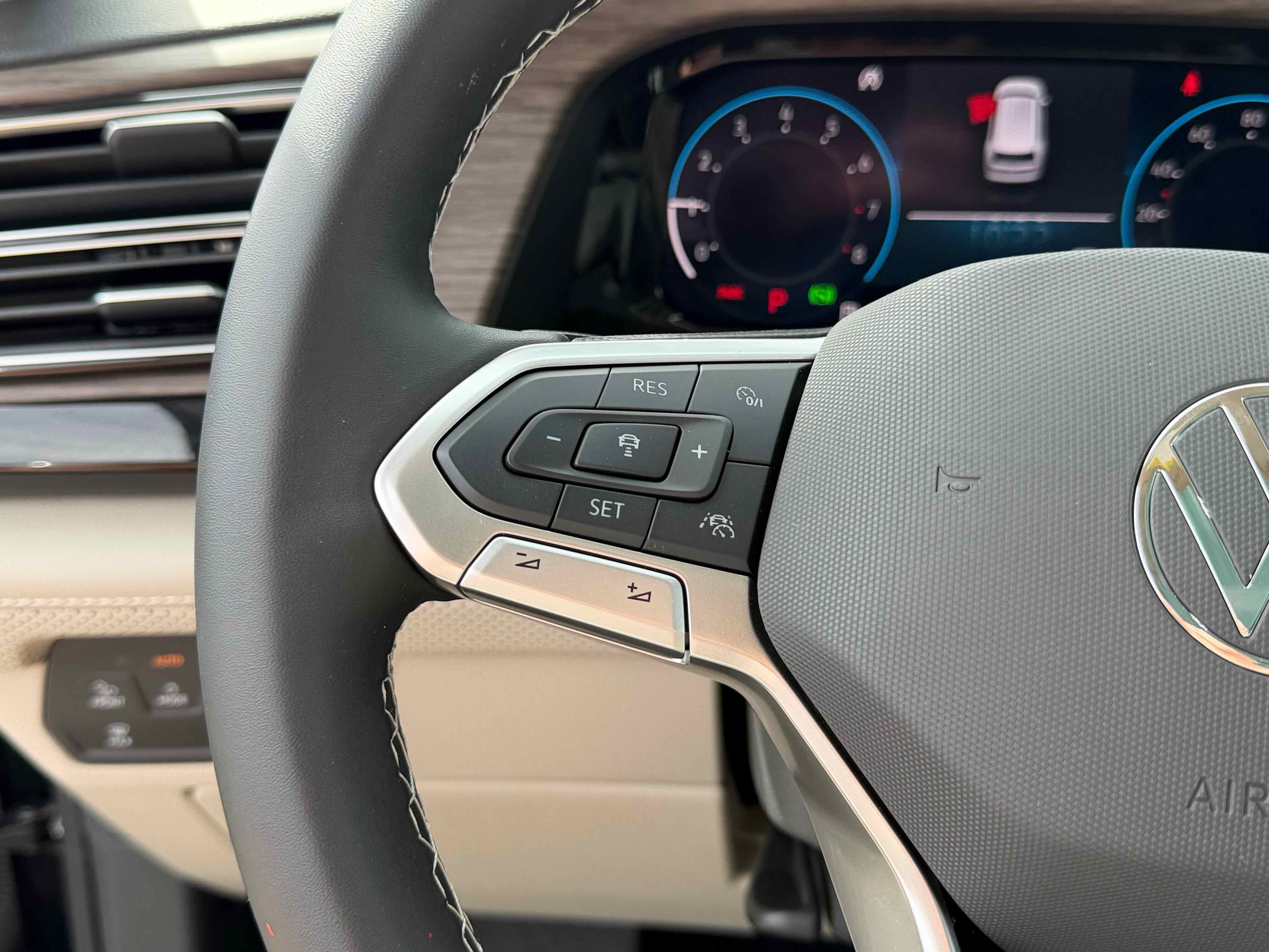 2025 Volkswagen Atlas 2.0T SEL
