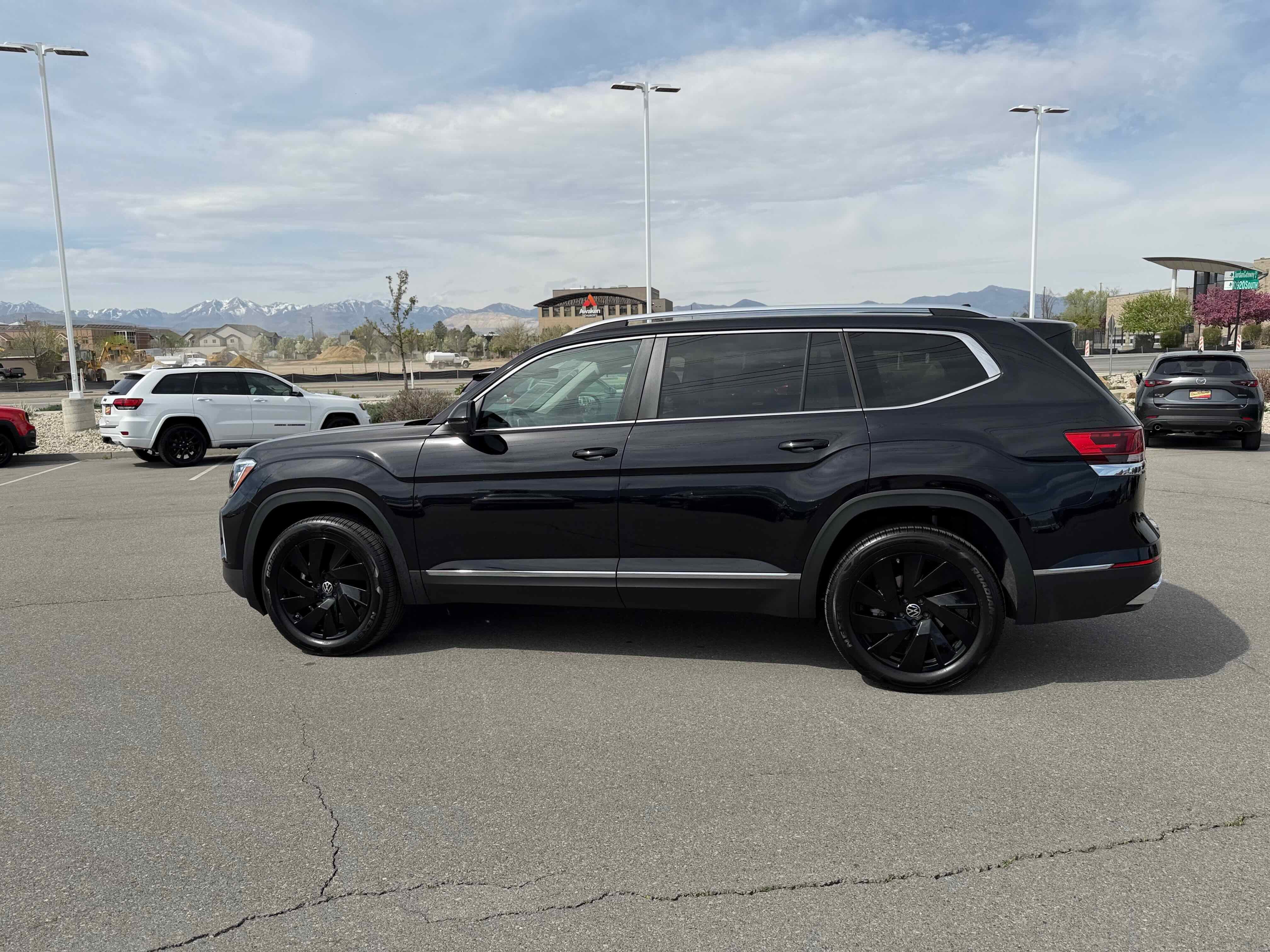 2025 Volkswagen Atlas 2.0T SEL