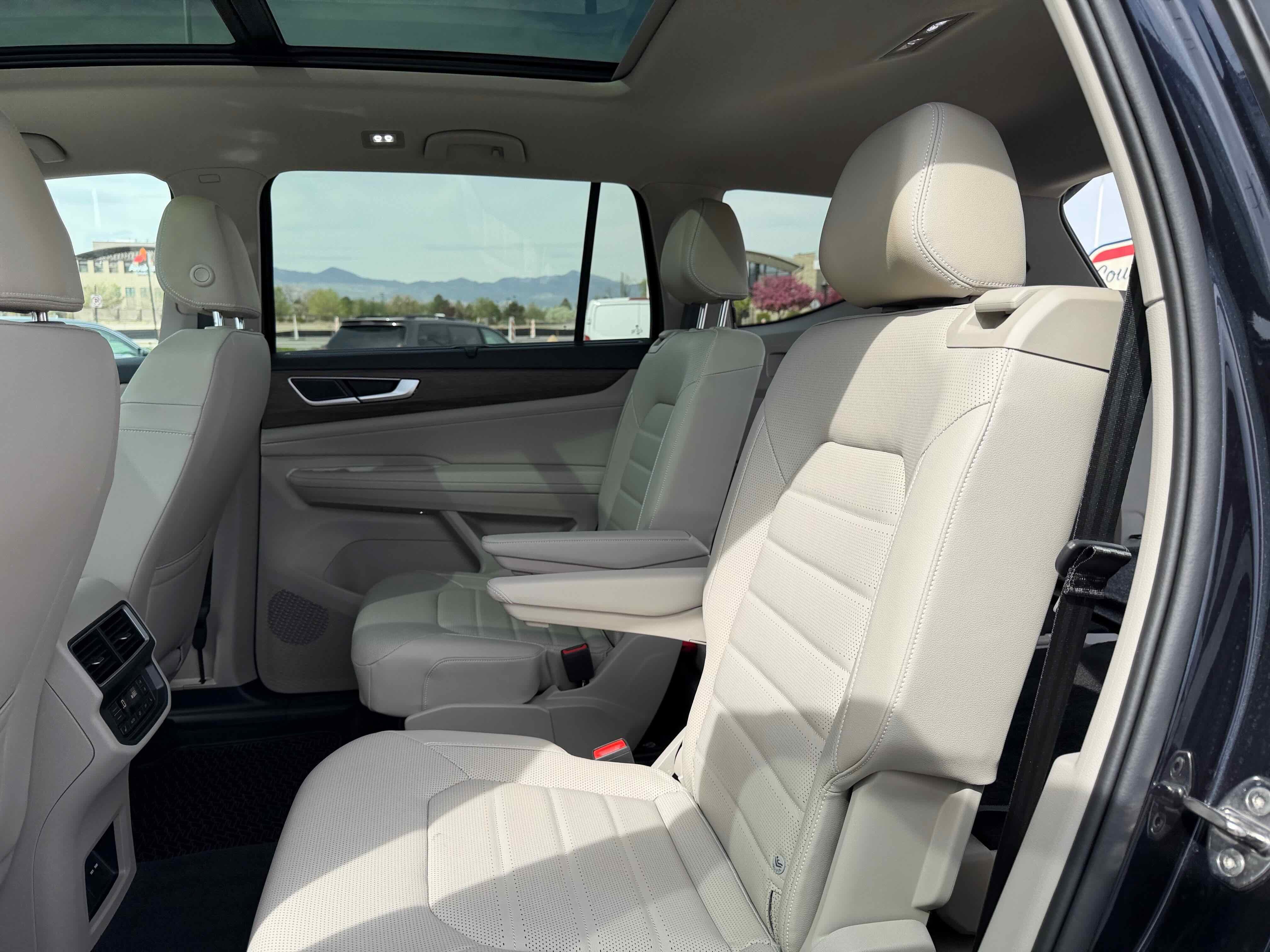 2025 Volkswagen Atlas 2.0T SEL