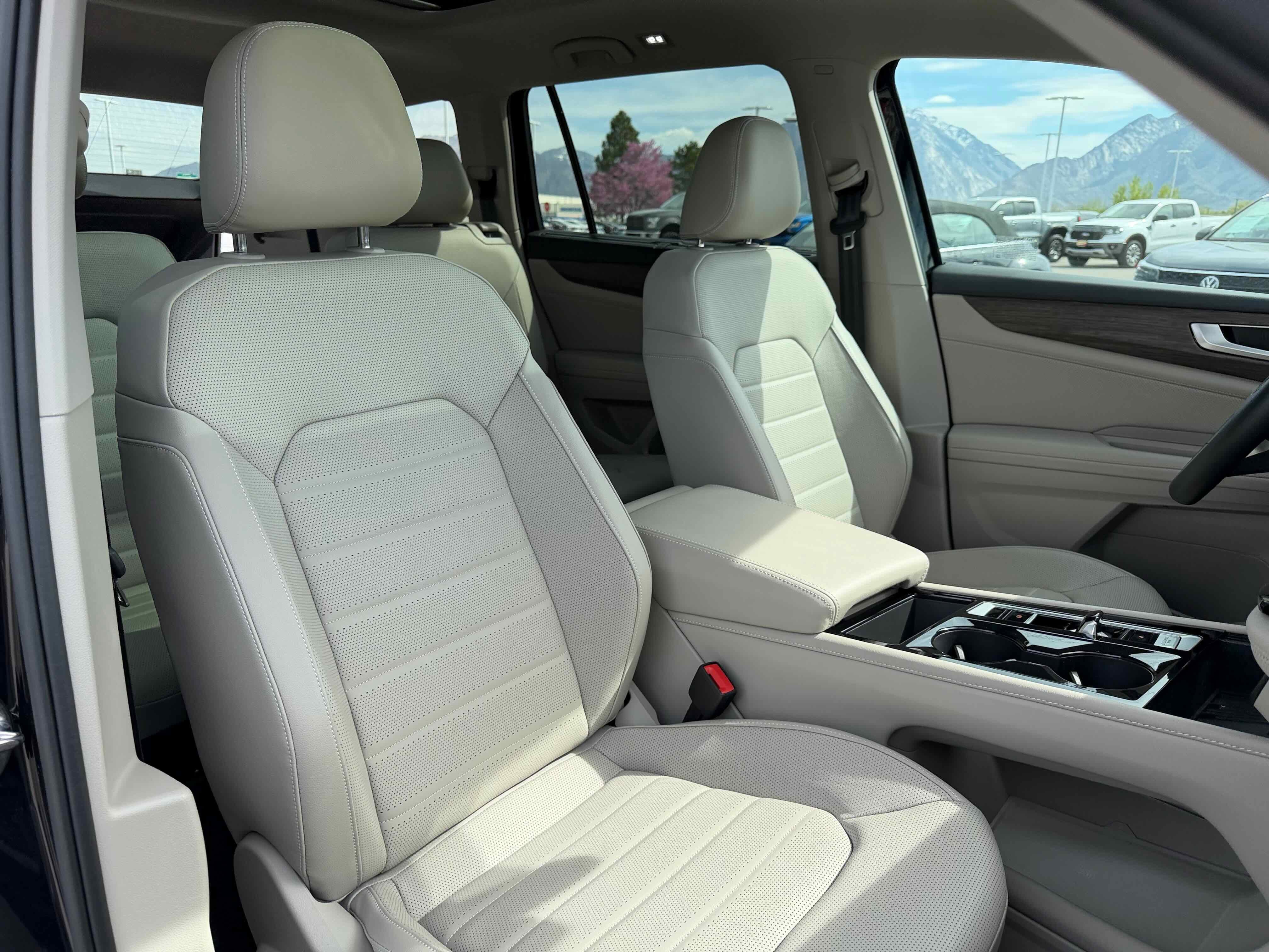 2025 Volkswagen Atlas 2.0T SEL