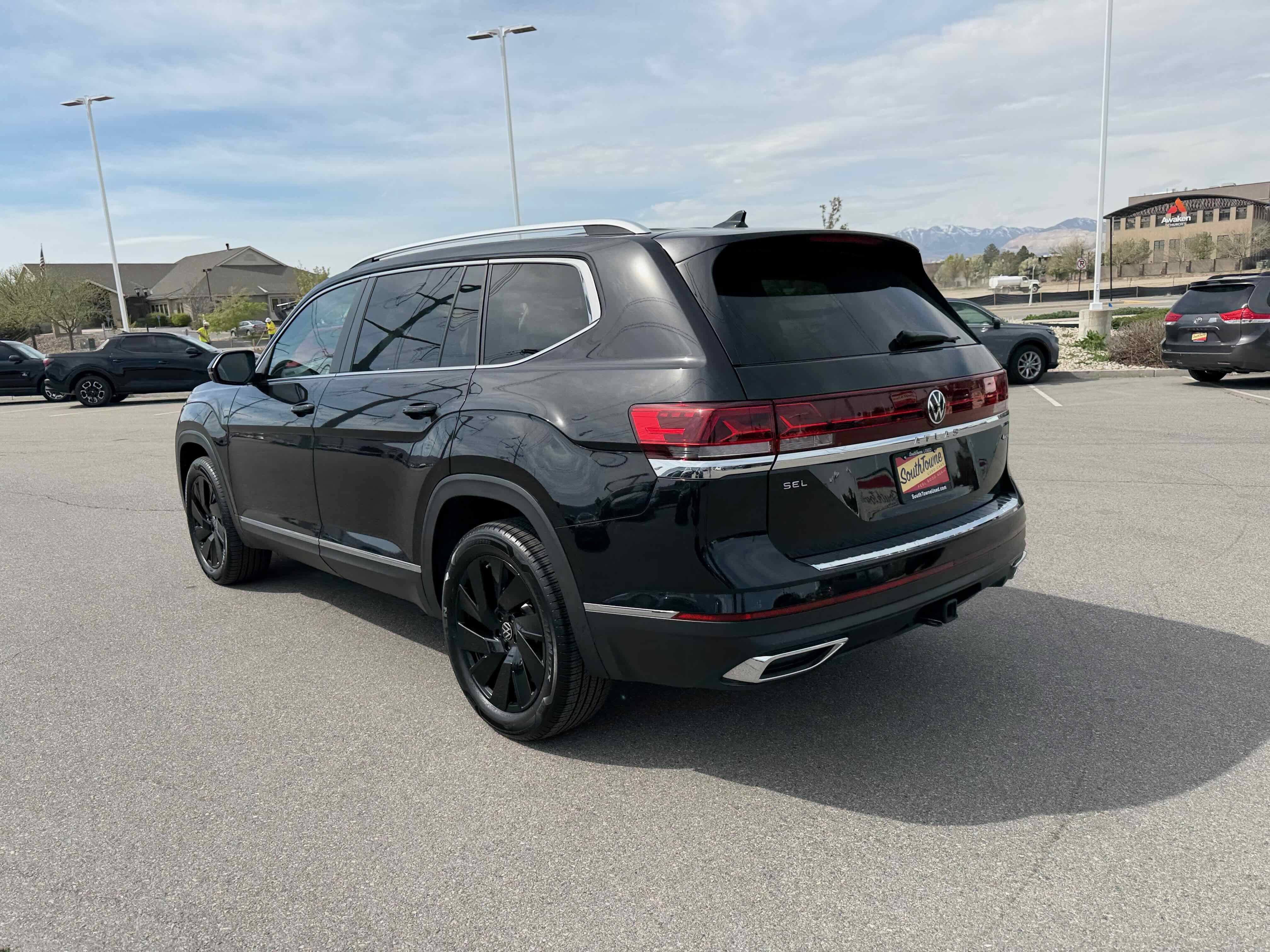 2025 Volkswagen Atlas 2.0T SEL