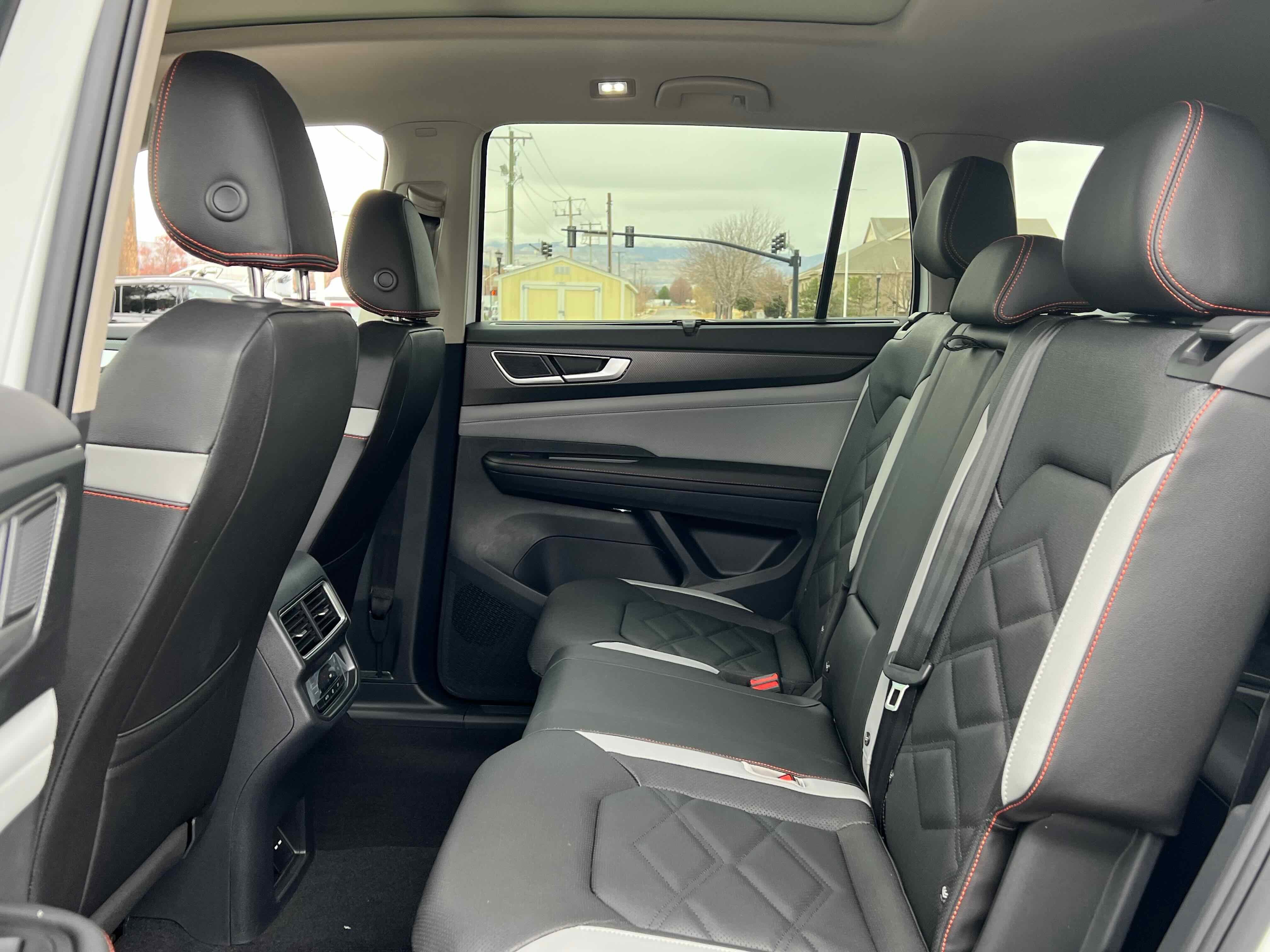 2026 Volkswagen Atlas 2.0T Peak Edition