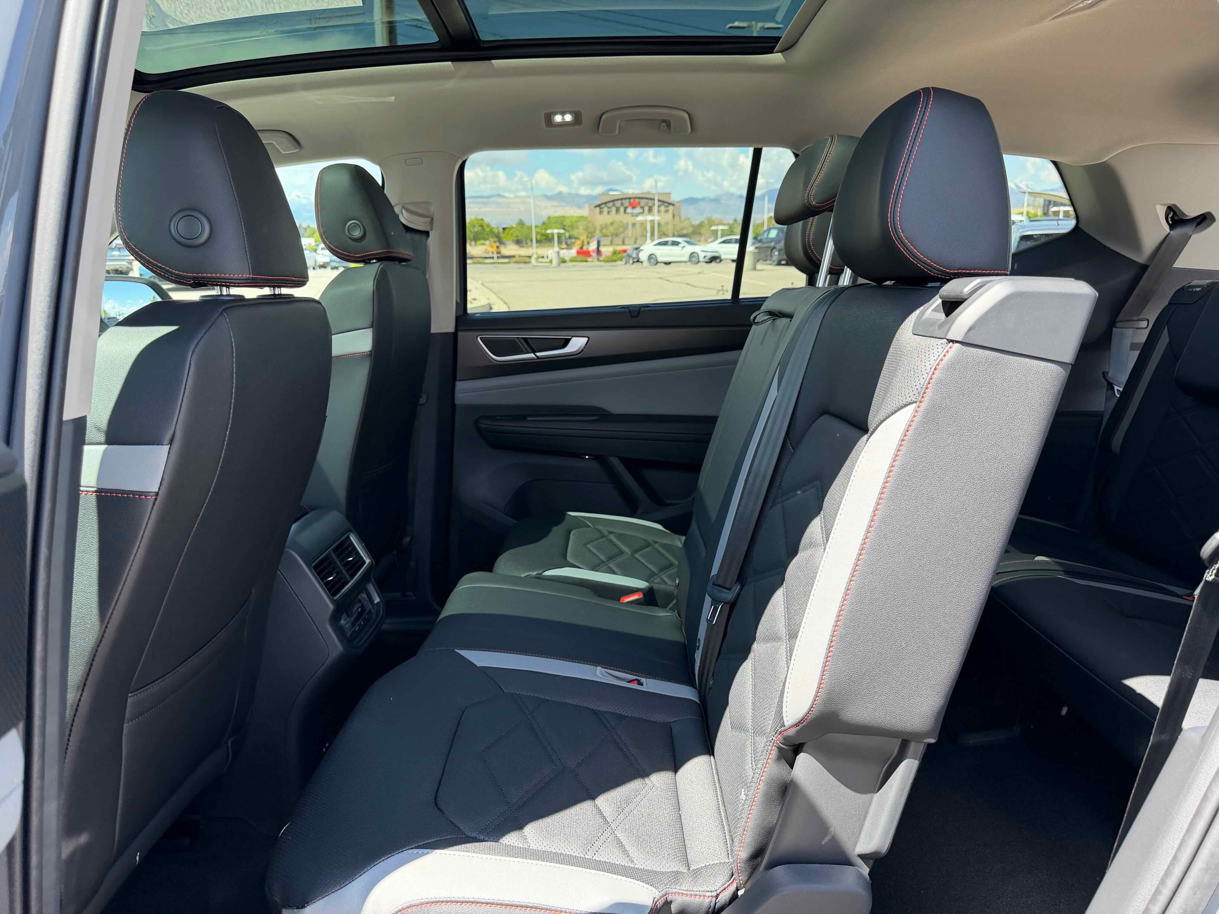 2026 Volkswagen Atlas 2.0T Peak Edition