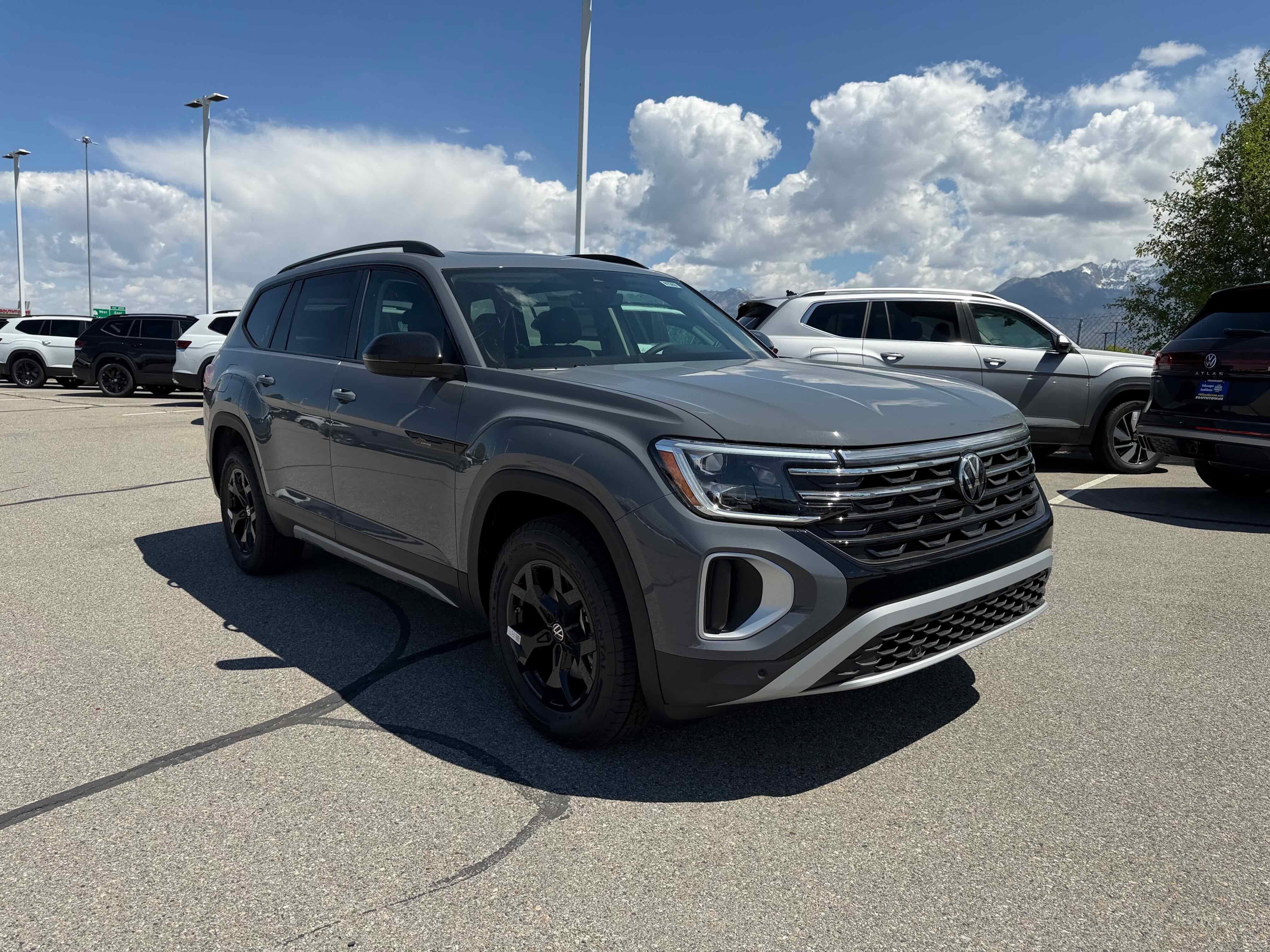 2026 Volkswagen Atlas 2.0T Peak Edition