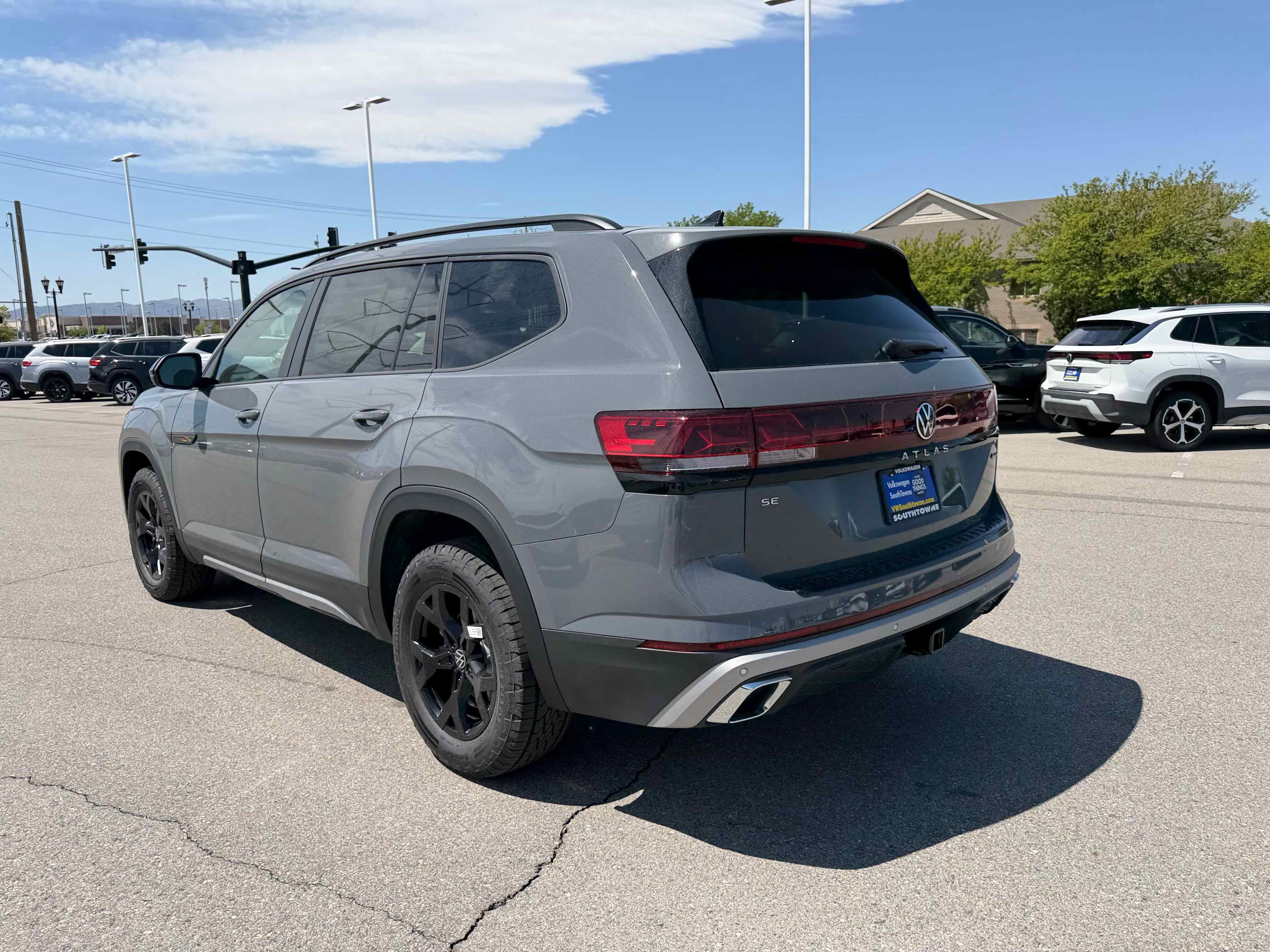 2026 Volkswagen Atlas 2.0T Peak Edition